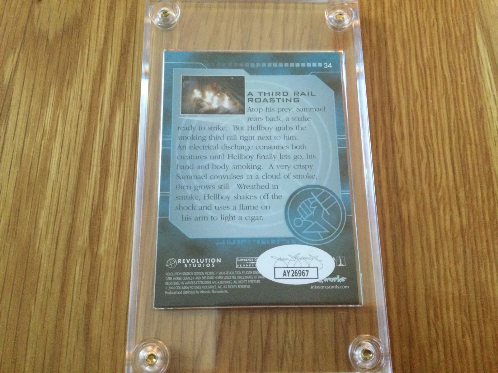 Guillermo del Toro — SIGNED Guillermo Del Toro Hellboy Trading Card (w/Cert. of Auth.), изображение 2