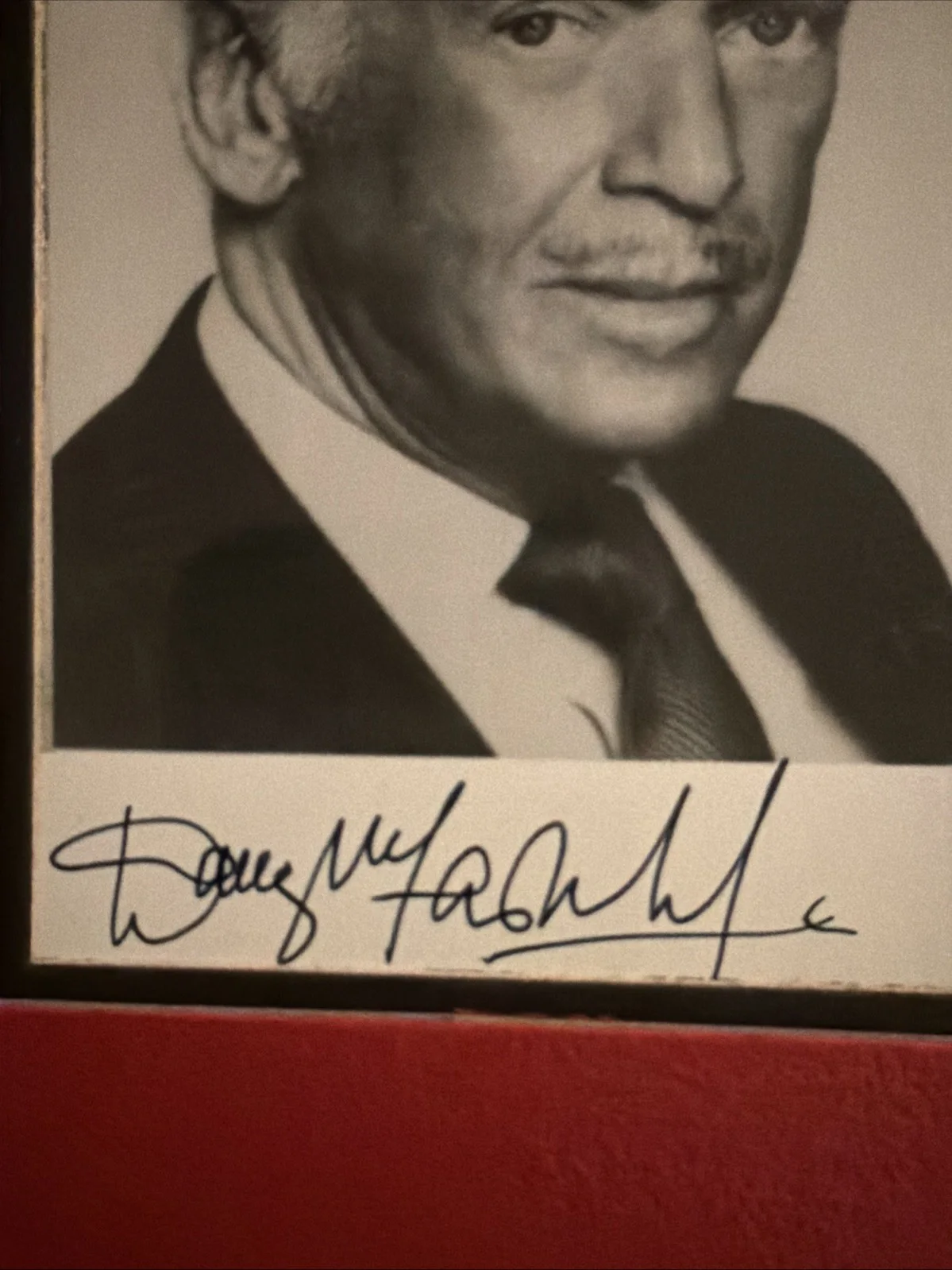 Douglas Fairbanks Jr Signed Photo Autograph Classic Hollywood Actor, image 2