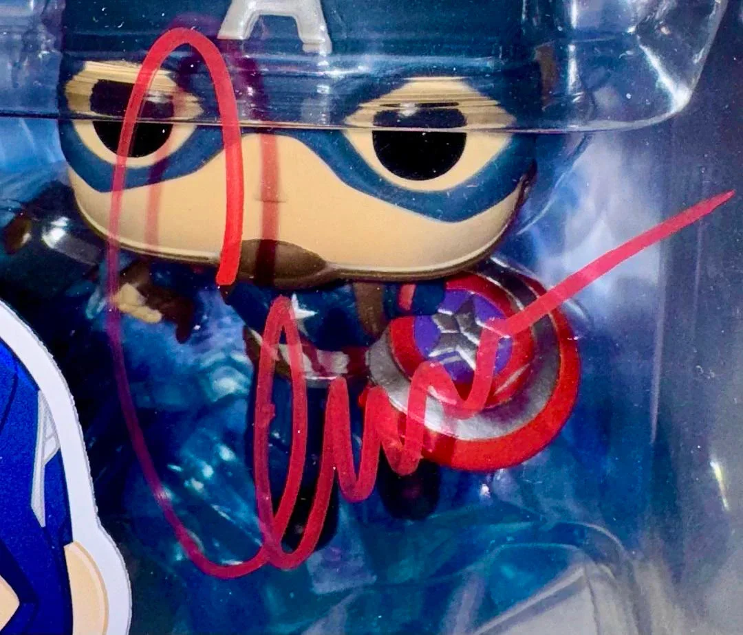 Chris Evans Signed Funko Pop #573 Captain America - SWAU #2, изображение 3