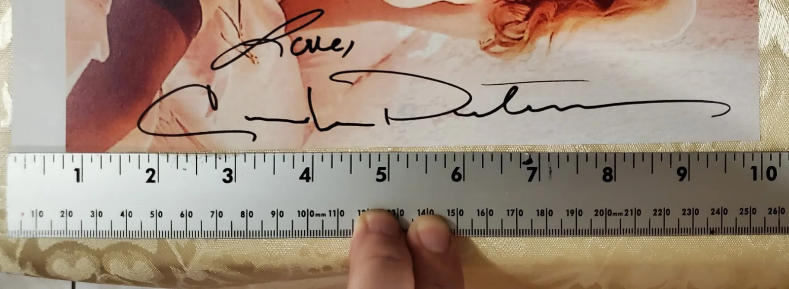 Cassandra Peterson SIGNED Autograph Game spread 1975 Elvira RARE Sexy, image 5