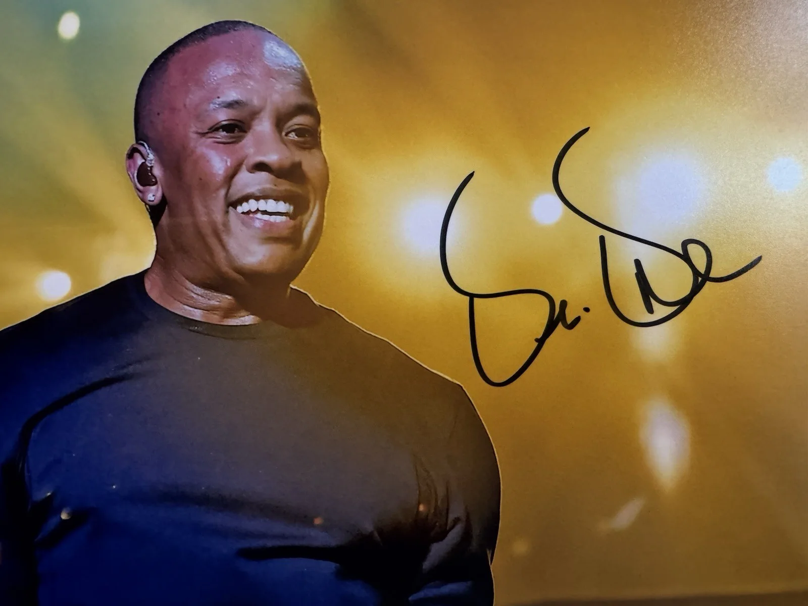 Dr . Dre Autographed photo 8 x 10 w/COA hand signed Rare Hip Hop Rap Legend, изображение 2