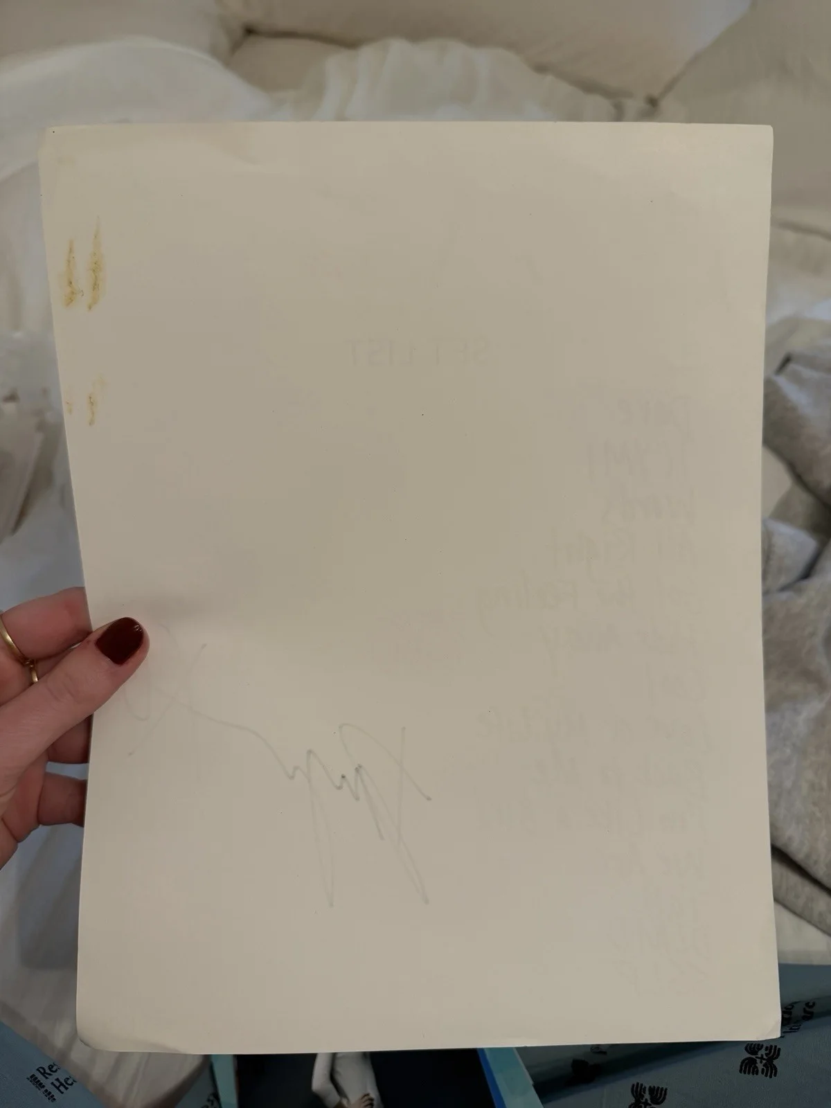 Daya Sit Still, Look Pretty Tour Signed Set List Original Music Memorabilia, изображение 2