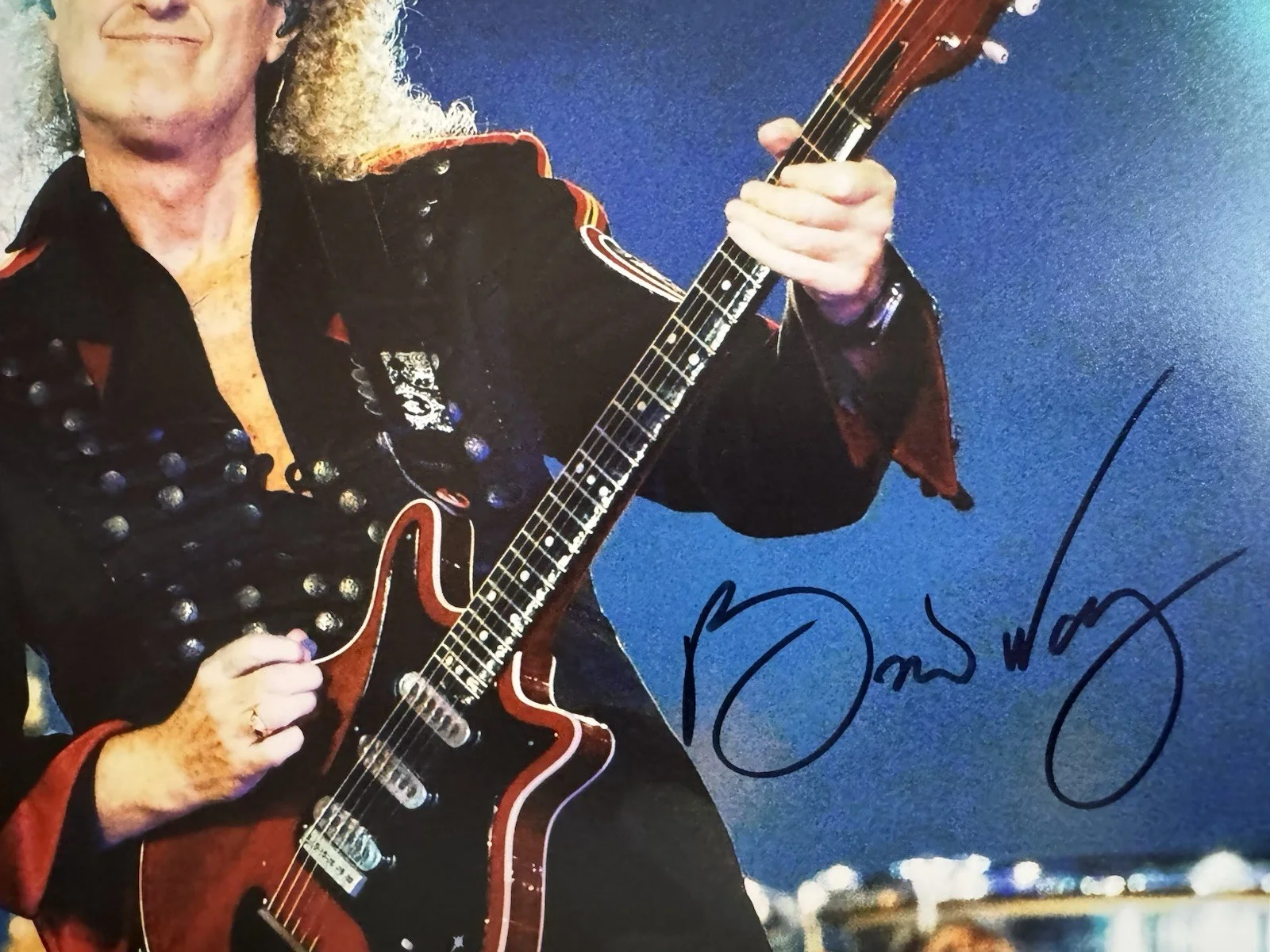 Brian May Autographed photo 8 x 10 w/COA hand signed Queen Lead Guitarist, изображение 2