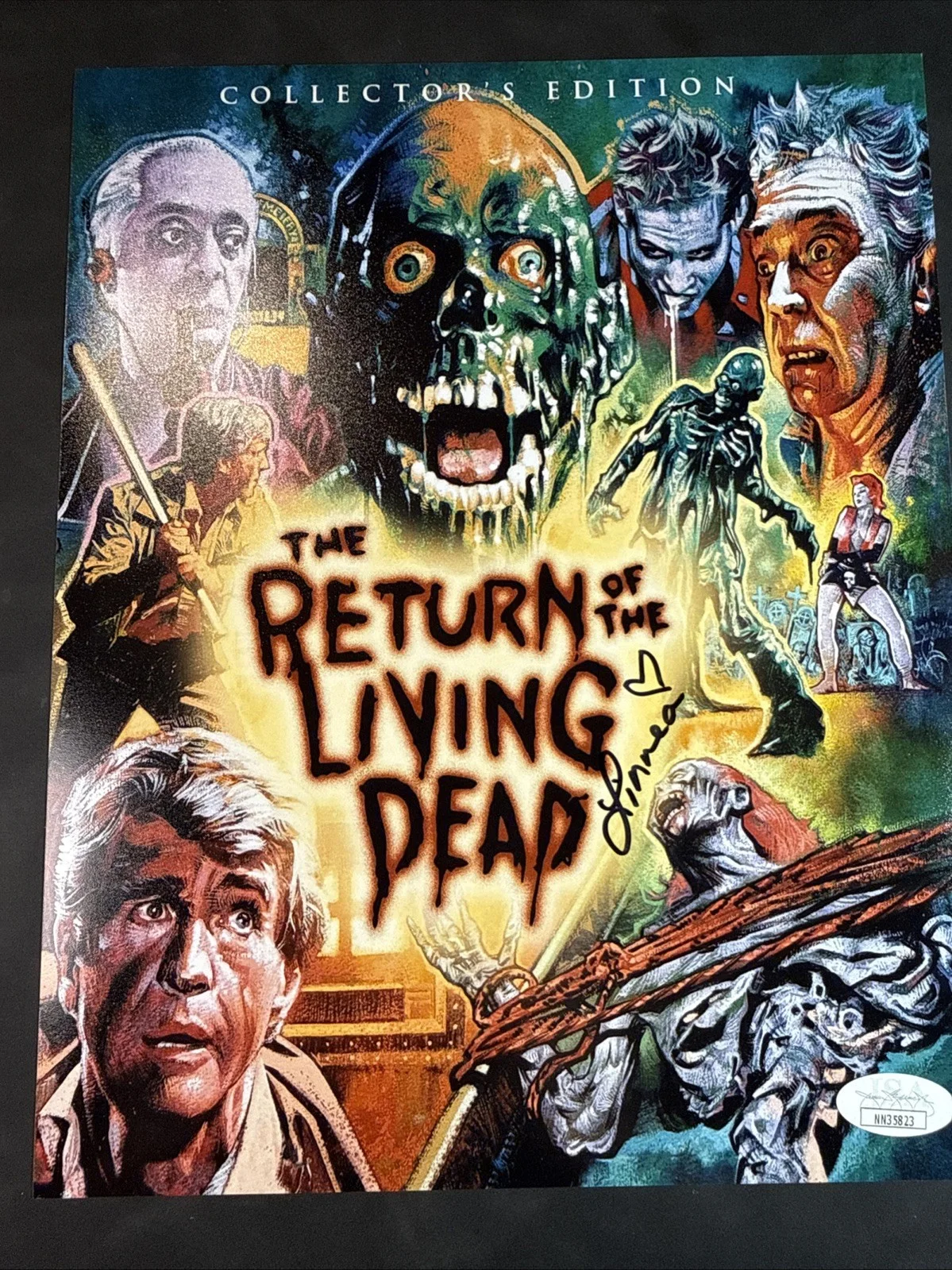 Linnea Quigley — Linnea Quigley Autograph 8X10 Photo Return Of The Living Dead JSA Cert