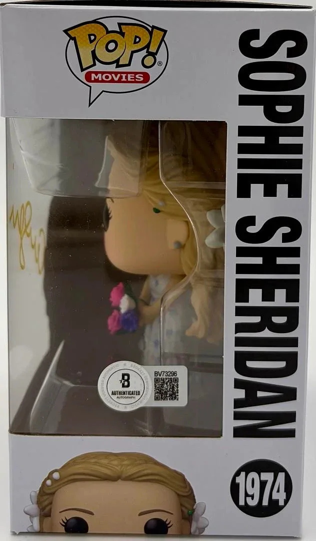 Amanda Seyfried signed Funko #1974 (Mama Mia) - Beckett COA, image 3