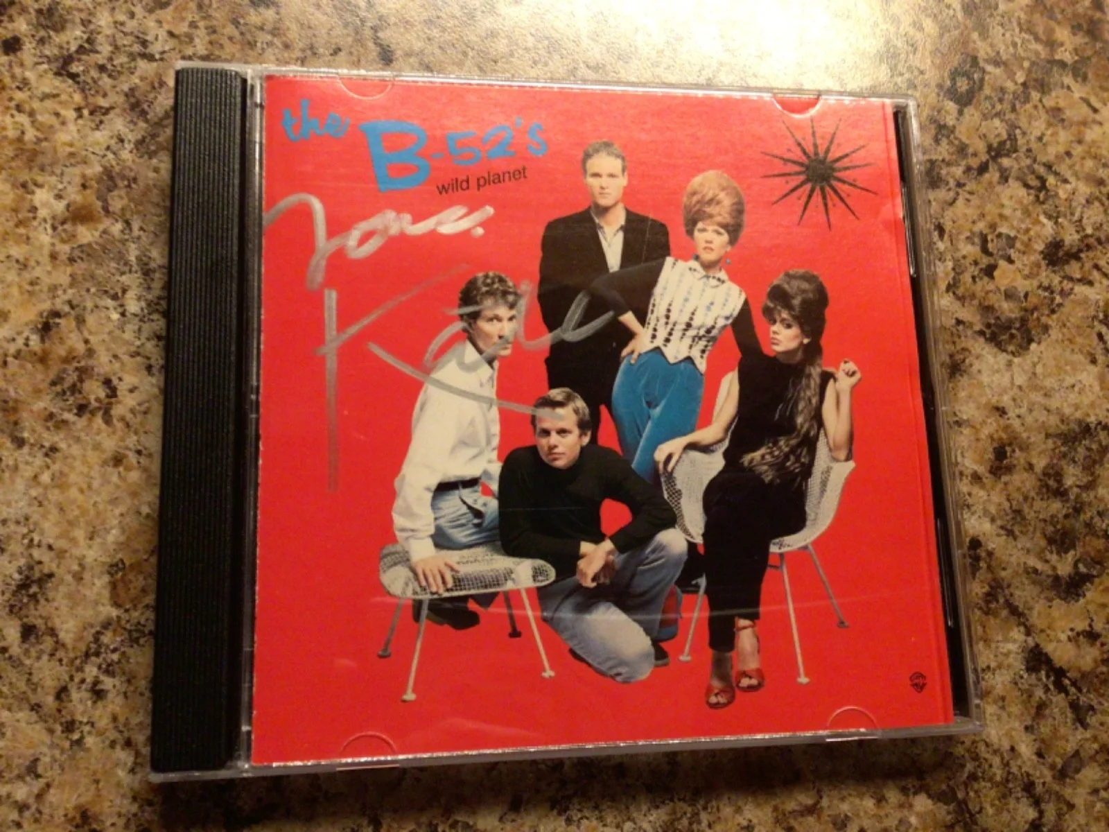 The B-52's CD Lot of 8 signed x Fred & Kate; Wild,Party,Whammy,Cosmic,Capsule, изображение 5