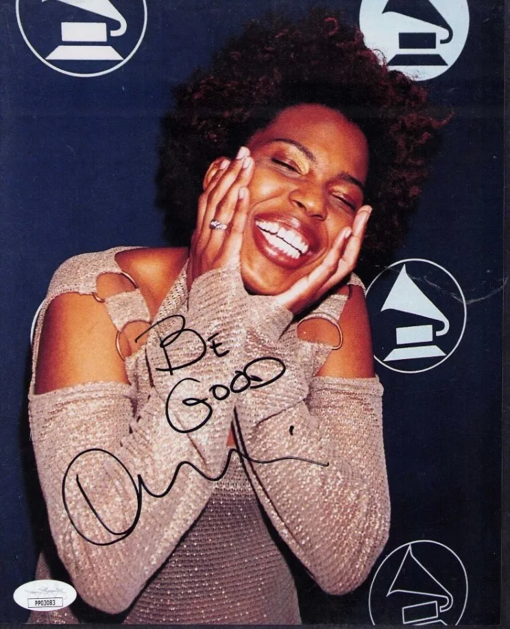 Macy Gray — Macy Gray signed (JSA) •RAPPER 8x10 Photograph 2001 Grammy Award w/ JSA COA, image 2
