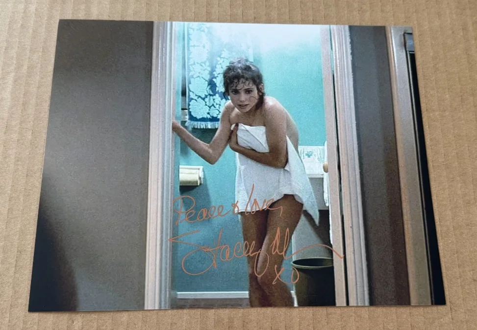 STACEY NELKIN — STACEY NELKIN SIGNED HALLOWEEN III 8X10 PHOTO W/COA