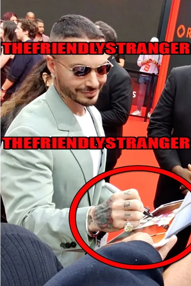 J Balvin — J Balvin signed Auto 8x10 Photo EXCT PROOF Mi Gente BAD BUNNY La Cancion JSA COA, изображение 4