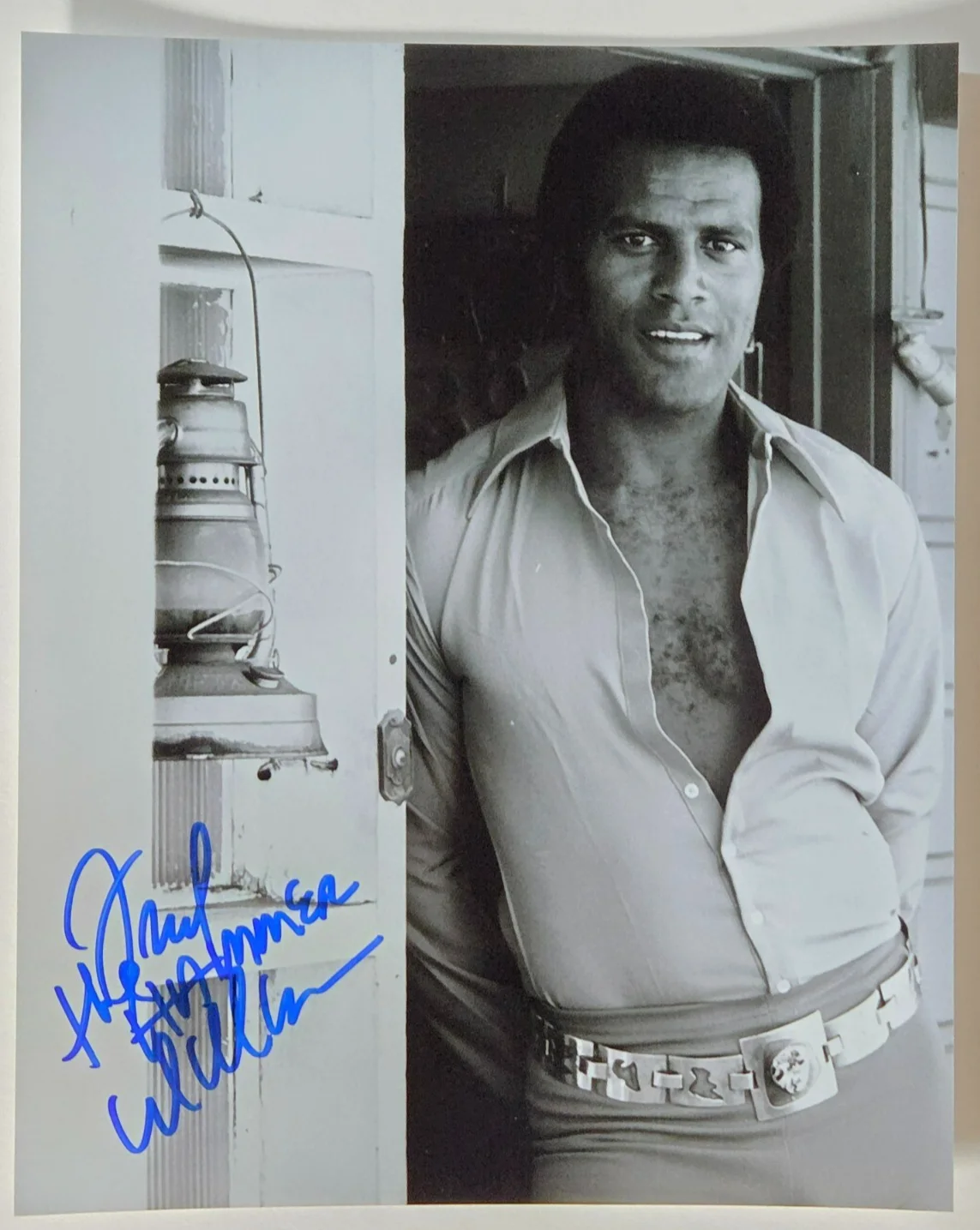 Fred The Hammer Williamson — Fred “The Hammer” Williamson SIGNED 8X10 B&W Photo Blaxploitation AUTOGRAPH G4