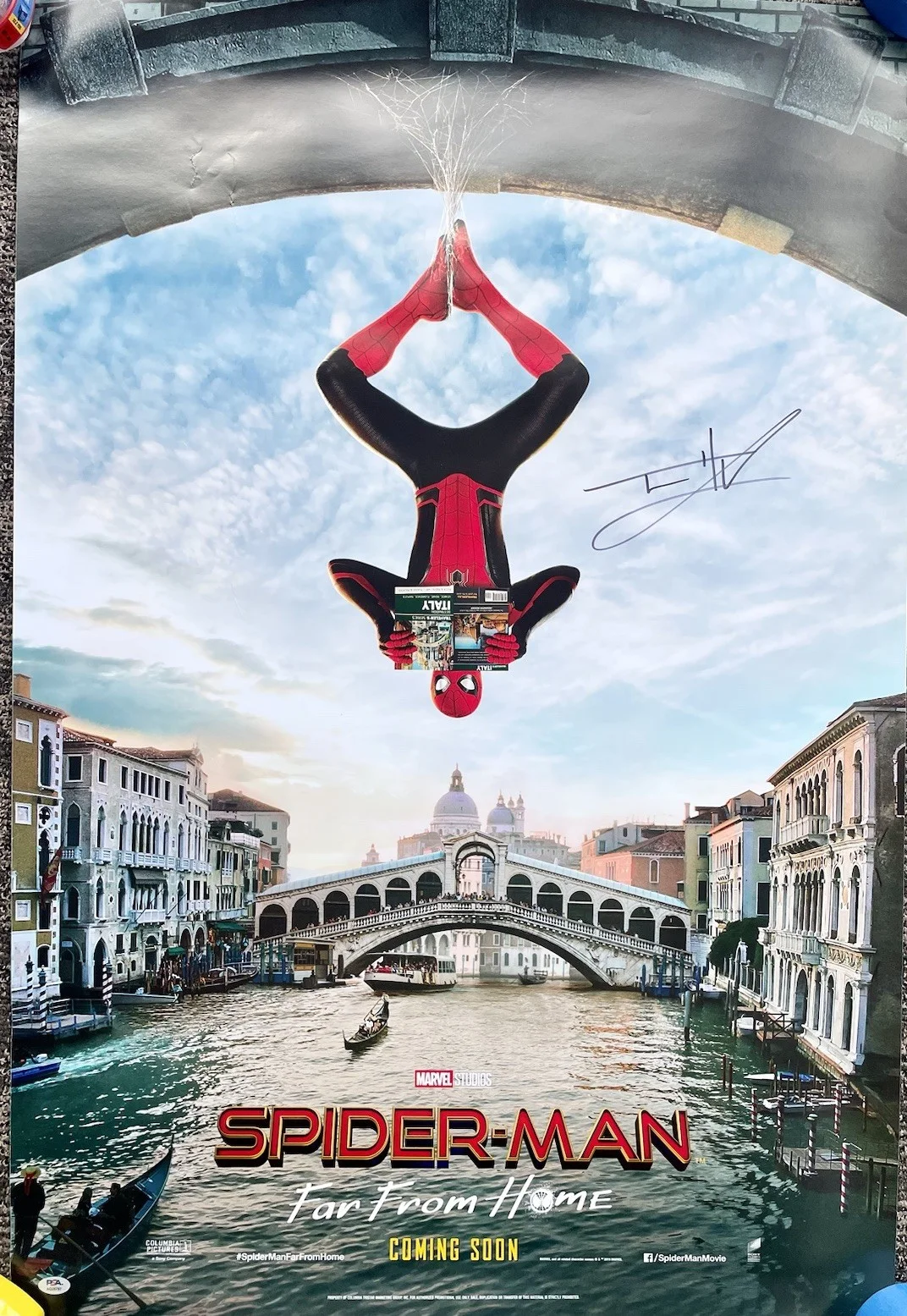 Tom Holland — Tom Holland Signed Autographed Spider-Man Far From Home 27x40 Poster Psa/Dna Coa