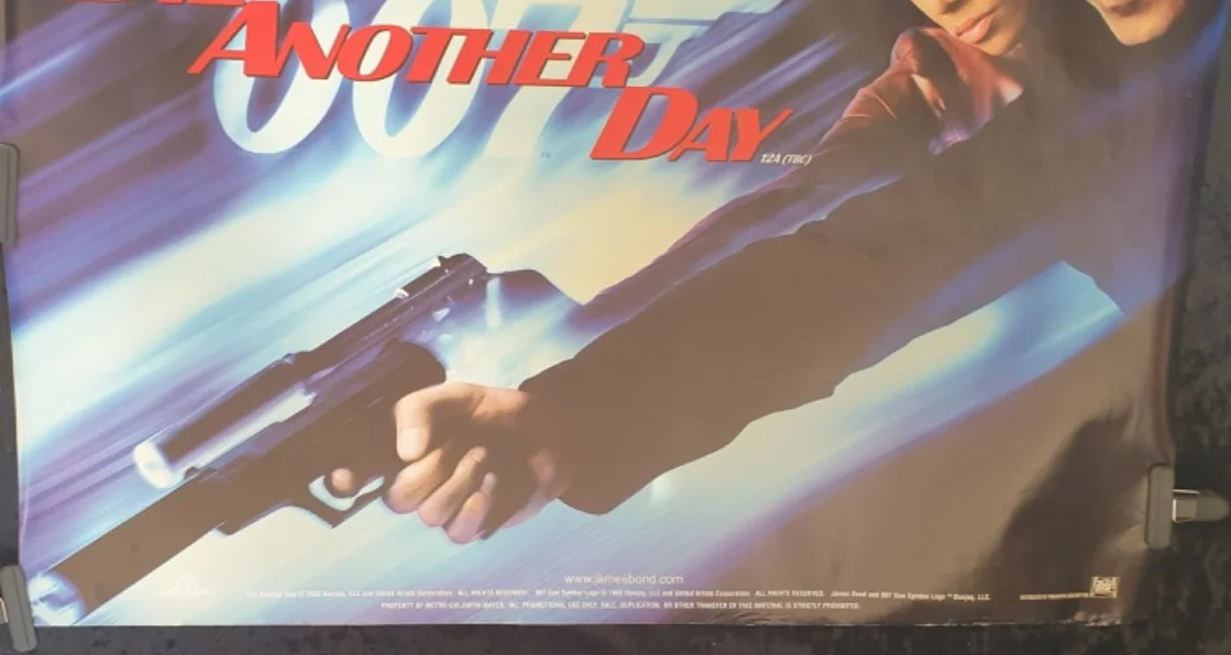James Bond Die Another Day Original UK Quad Movie Poster Pierce Brosnan Rolled, изображение 5