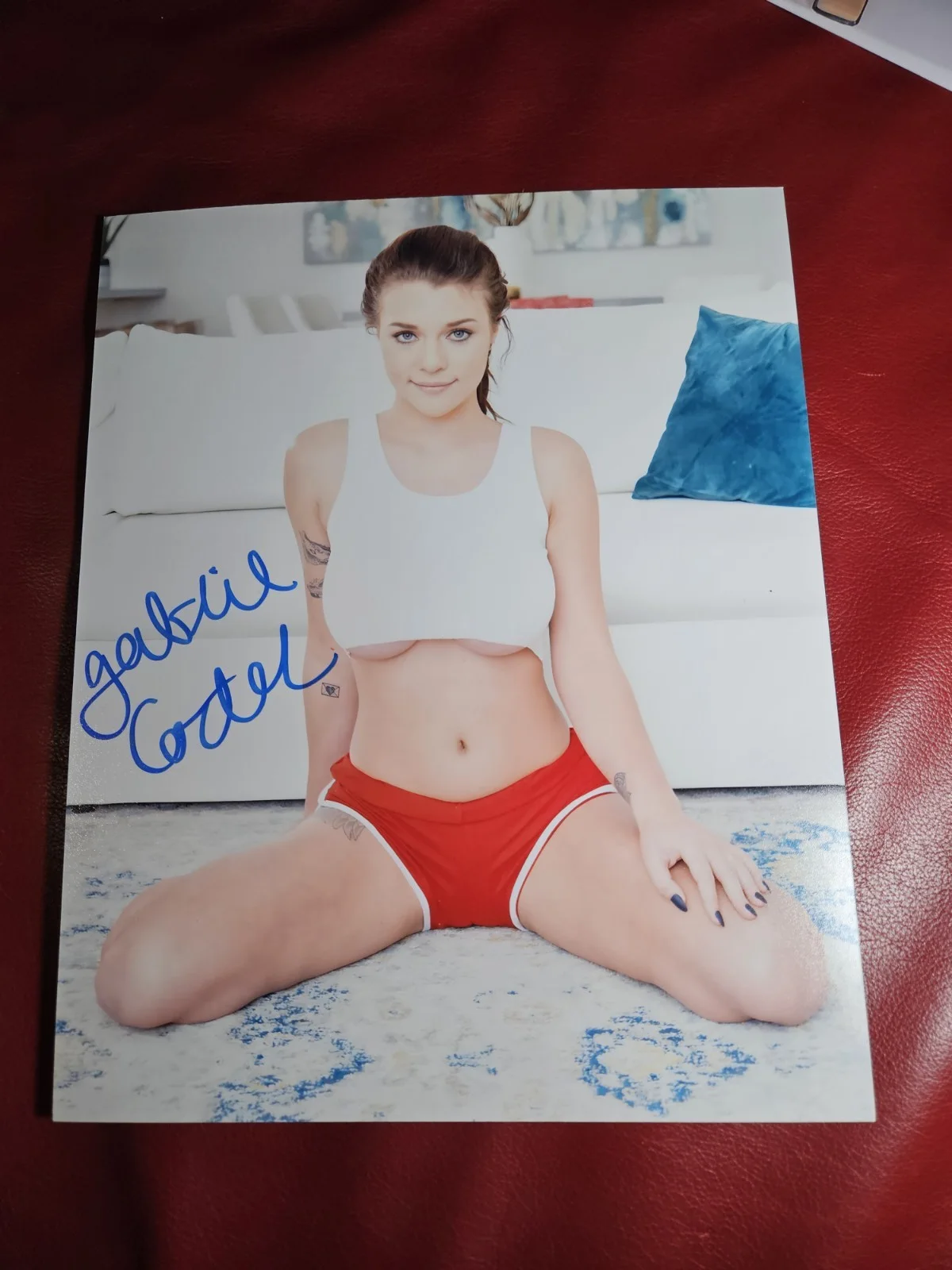 Gabbie Carter — Gabbie Carter (Adult Film Star) Signed Autograhped 8x10 Photo