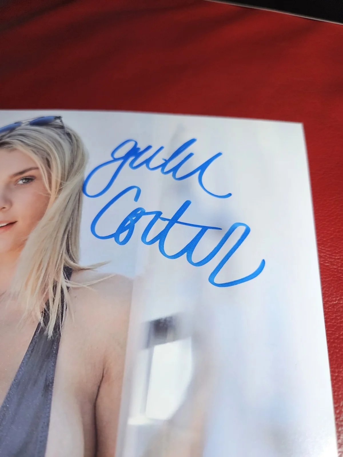 Gabbie Carter — Gabbie Carter (Adult Film Star) Signed Autograhped 8x10 Photo, изображение 2
