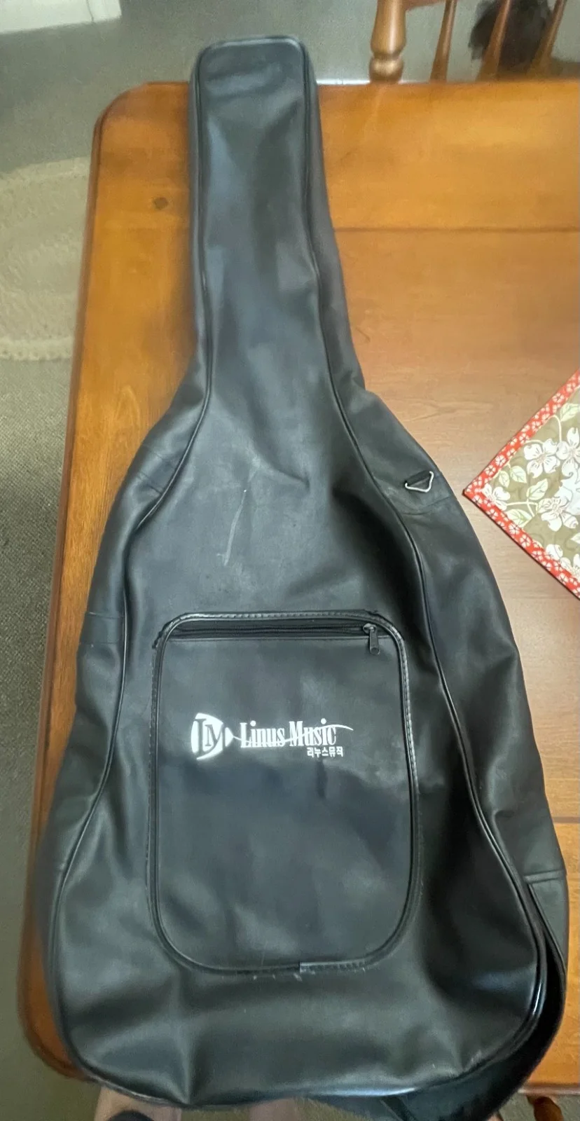 Acoustic Guitar and Picks Signed with Pictures Artist Signing, изображение 5