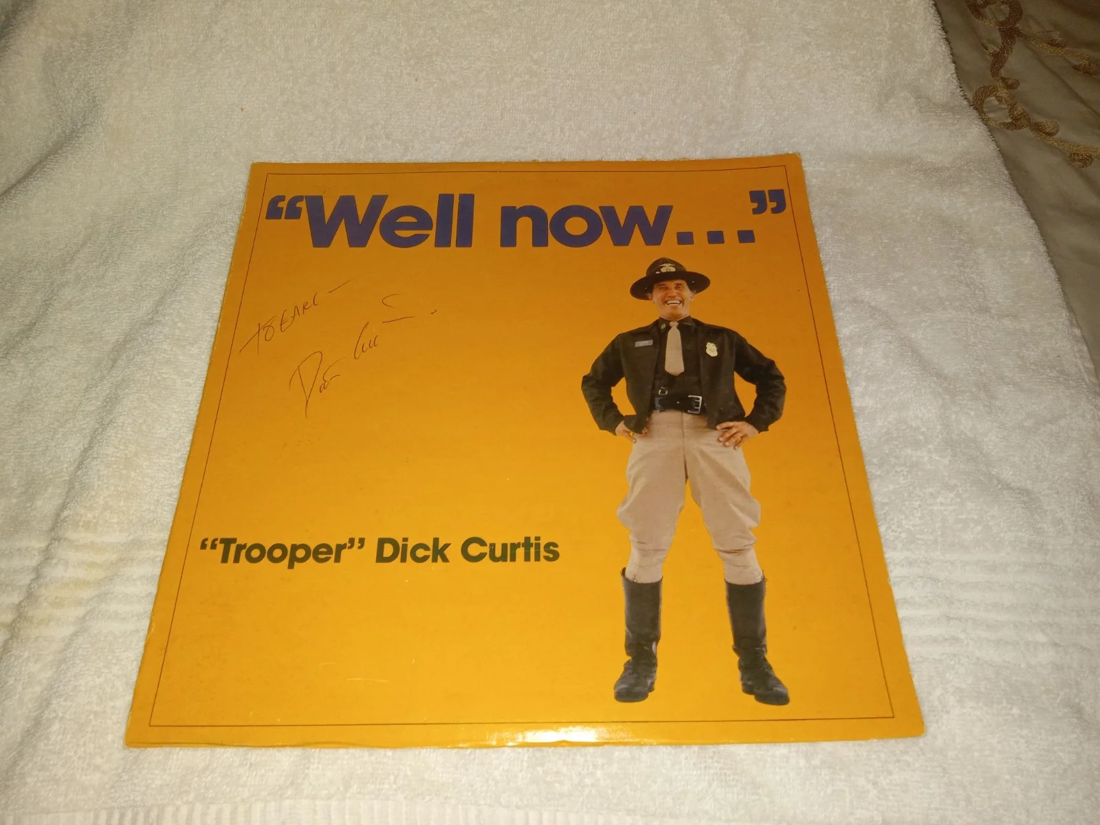 RARE Motel Hell Actor Trooper Dick Curtis Signed Auto "Well Now" Record Album, изображение 2