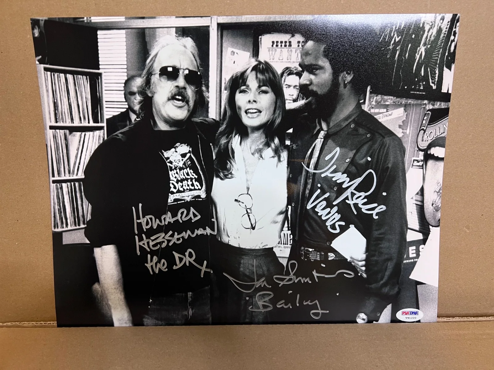 Howard Hesseman, Jan Smithers, Tim Reid — PSA DNA WKRP in Cincinnati Cast Signed 11x14 Photo - Hesseman, Smithers, Reid, image 2