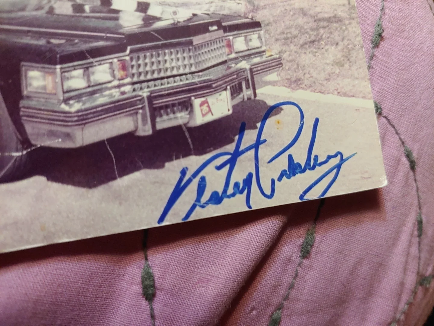 Vester Presley — One of one original photo of Vester Presley. In front of Graceland signed by him, изображение 3