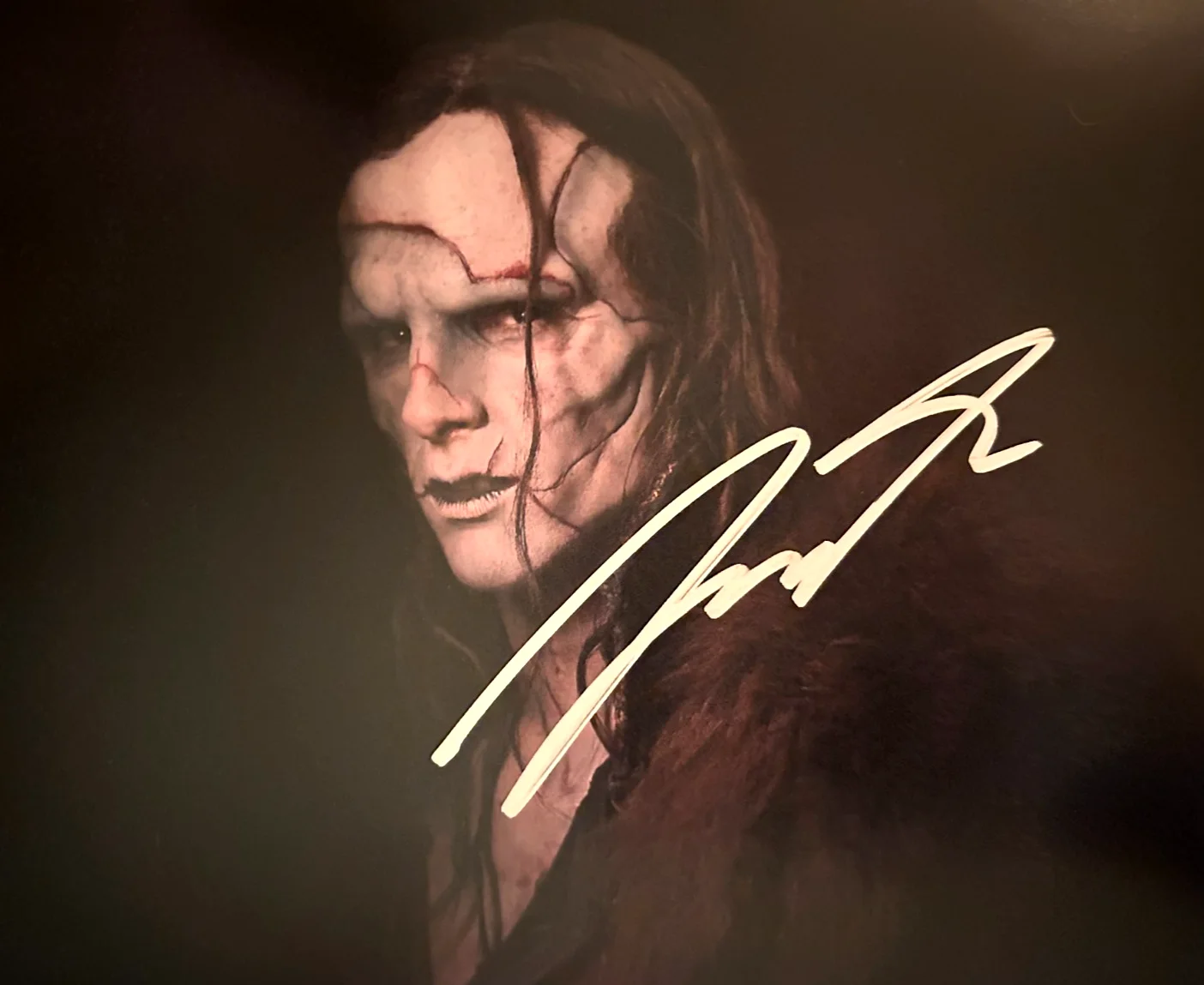 Jacob Elordi — Jacob Elordi (FRANKENSTEIN) Signed 8x10" Authentic Original Autograph w/COA, image 3