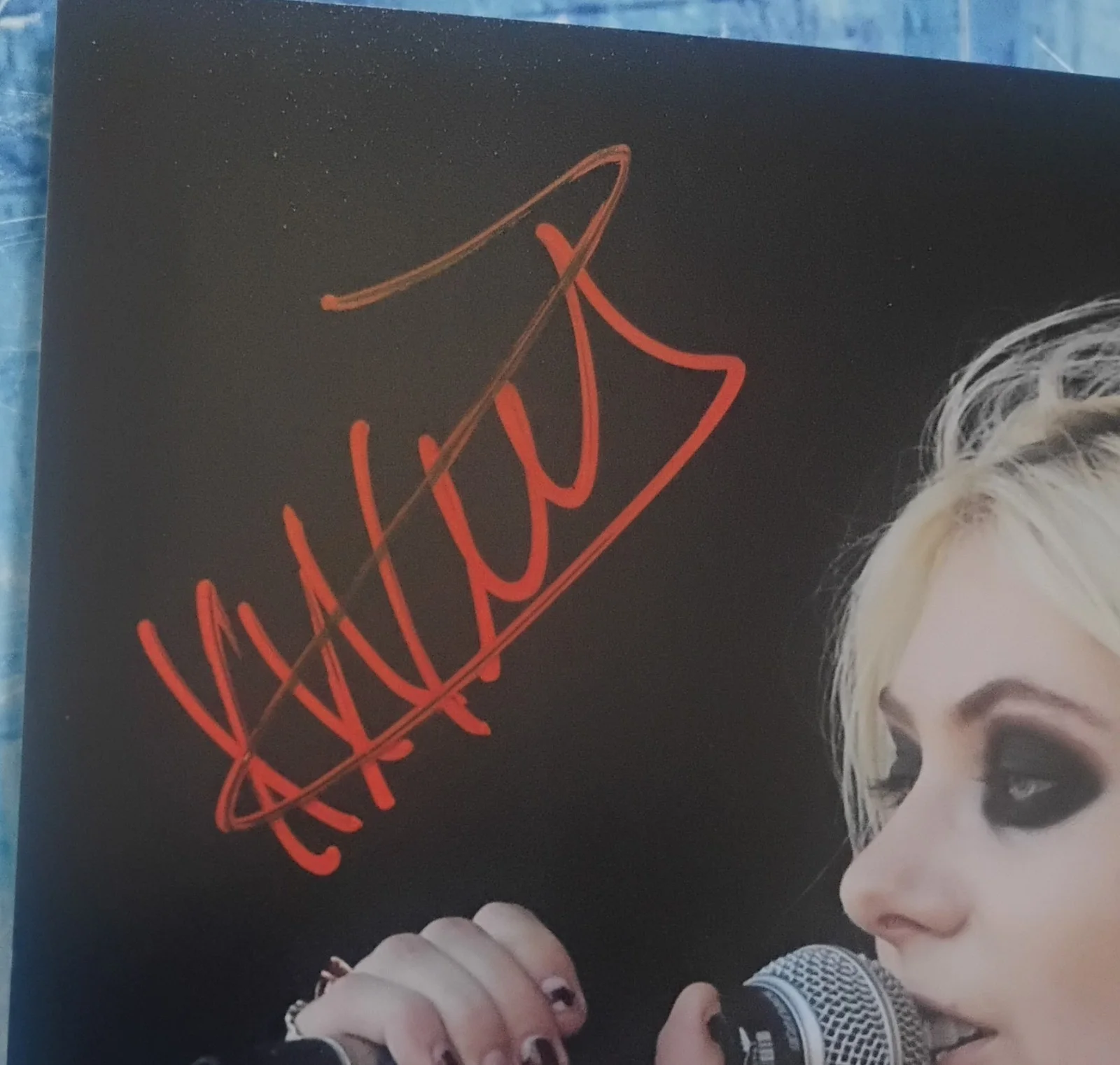 Taylor Momsen Hand Signed 8x10 Photo COA Pretty Reckless NO US TARIFFS, image 3
