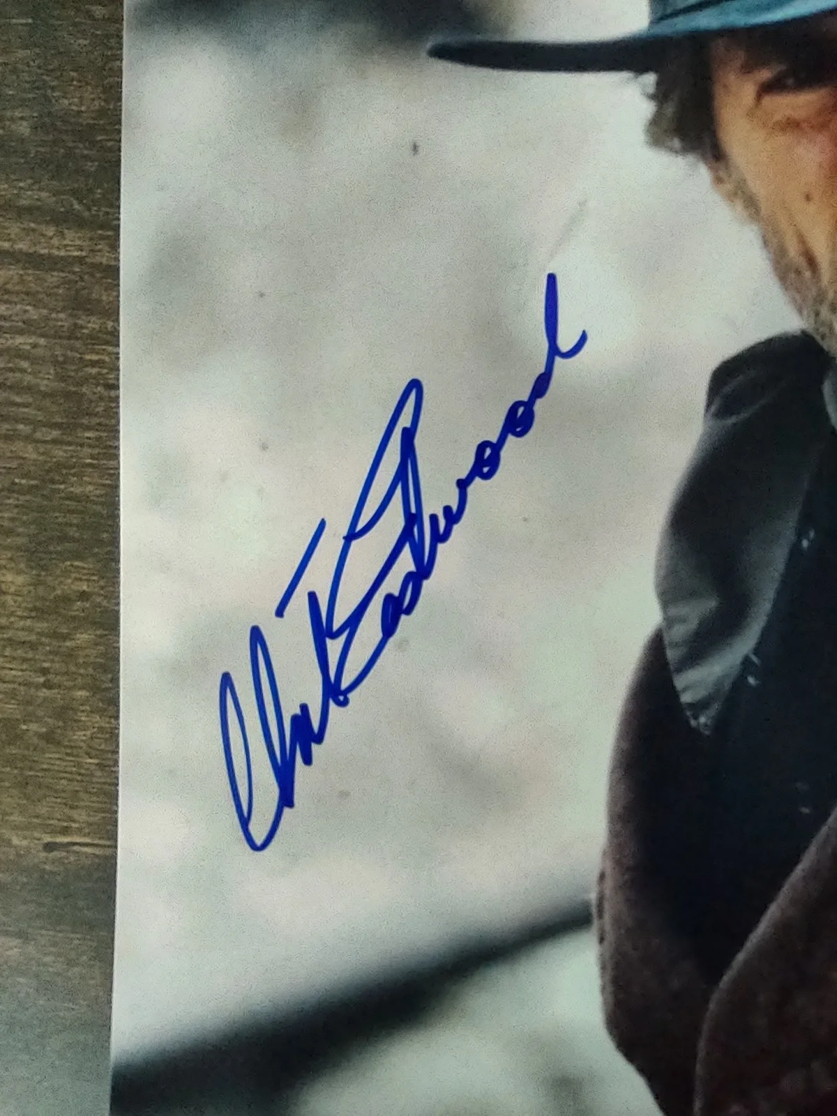 Clint Eastwood — CLINT EASTWOOD - AUTOGRAPHED PHOTO WITH C.O.A., изображение 3