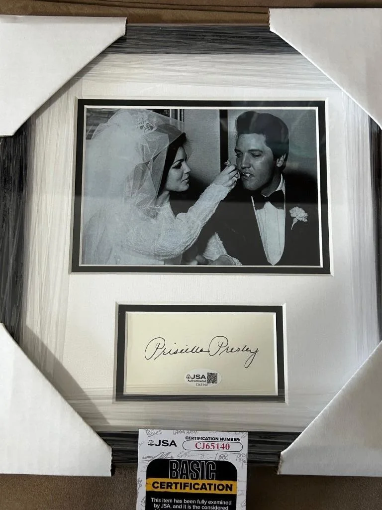 PRISCILLA PRESLEY — PRISCILLA PRESLEY ACTRESS ELVIS WIFE RARE SIGNED CUT 11x12 CUSTOM FRAME JSA COA