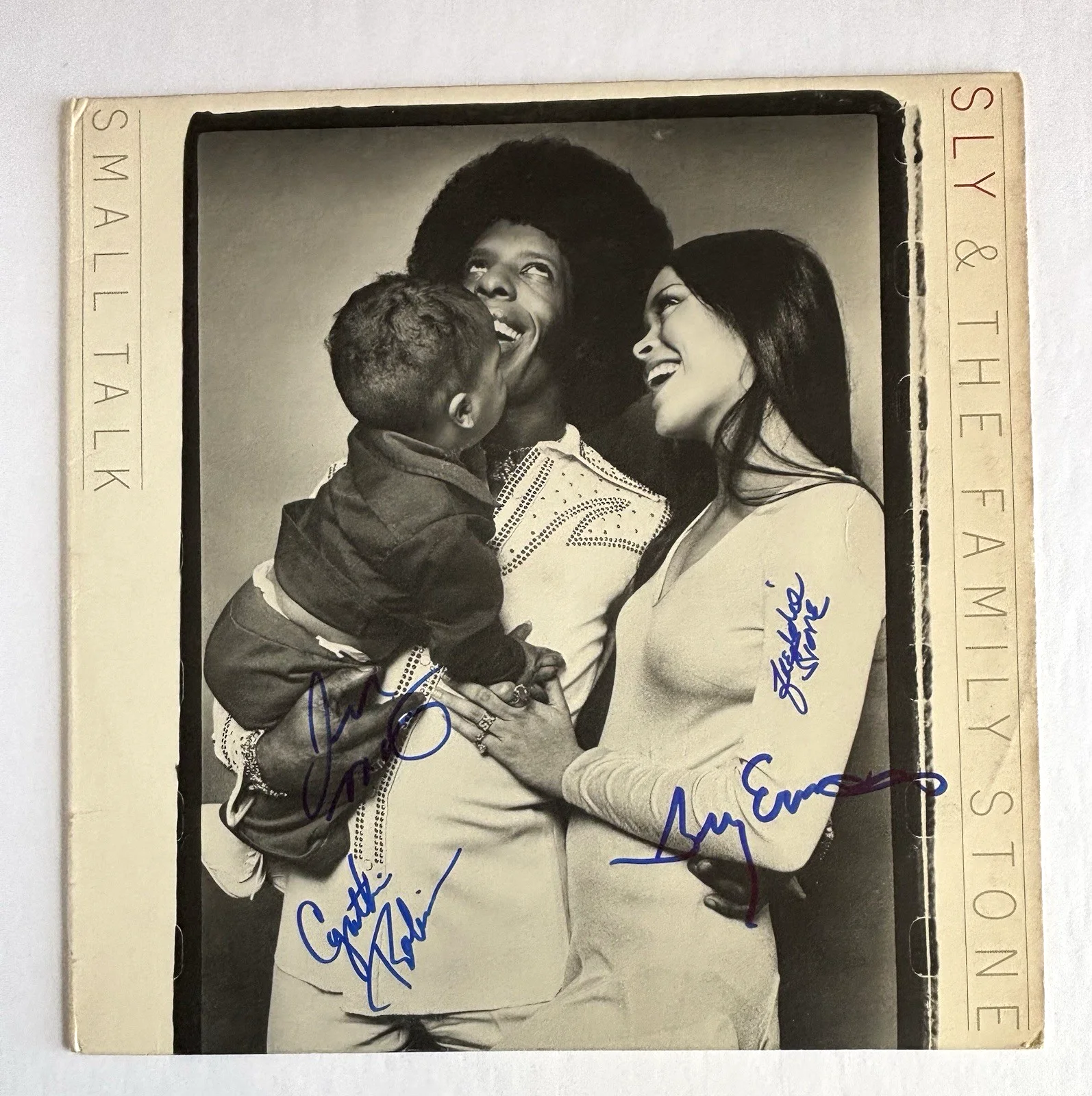 SLY AND THE FAMILY STONE Signed SMALL Vinyl RECORD JSA COA By 4 ROBINSON Martini, image 2