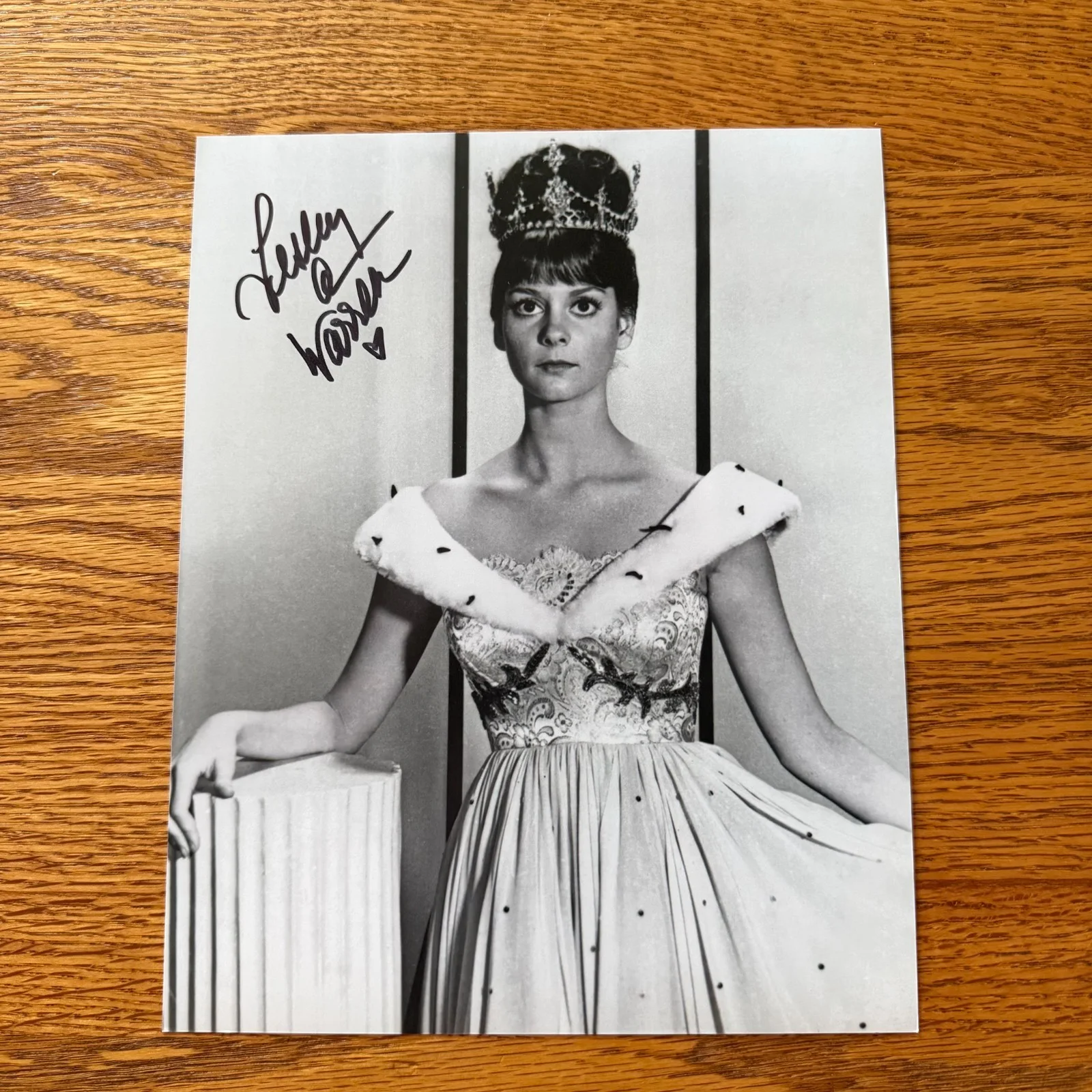 Lesley Ann Warren — Lesley Ann Warren Signed 8x10 Photo Cinderella (1965) TV Film Actress Clue 1985