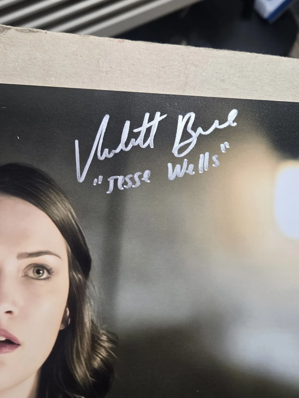 Violett Beane — Violett Beane & Danielle Panabaker DUAL SIGNED CW The Flash 11x14! JSA COA, image 3
