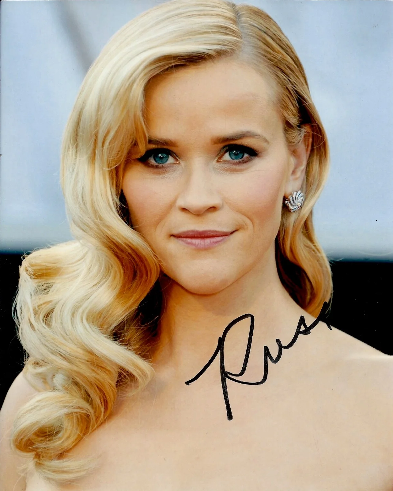 Reese Witherspoon — Reese Witherspoon signed 8x10 Photo - Wild, Legally Blonde