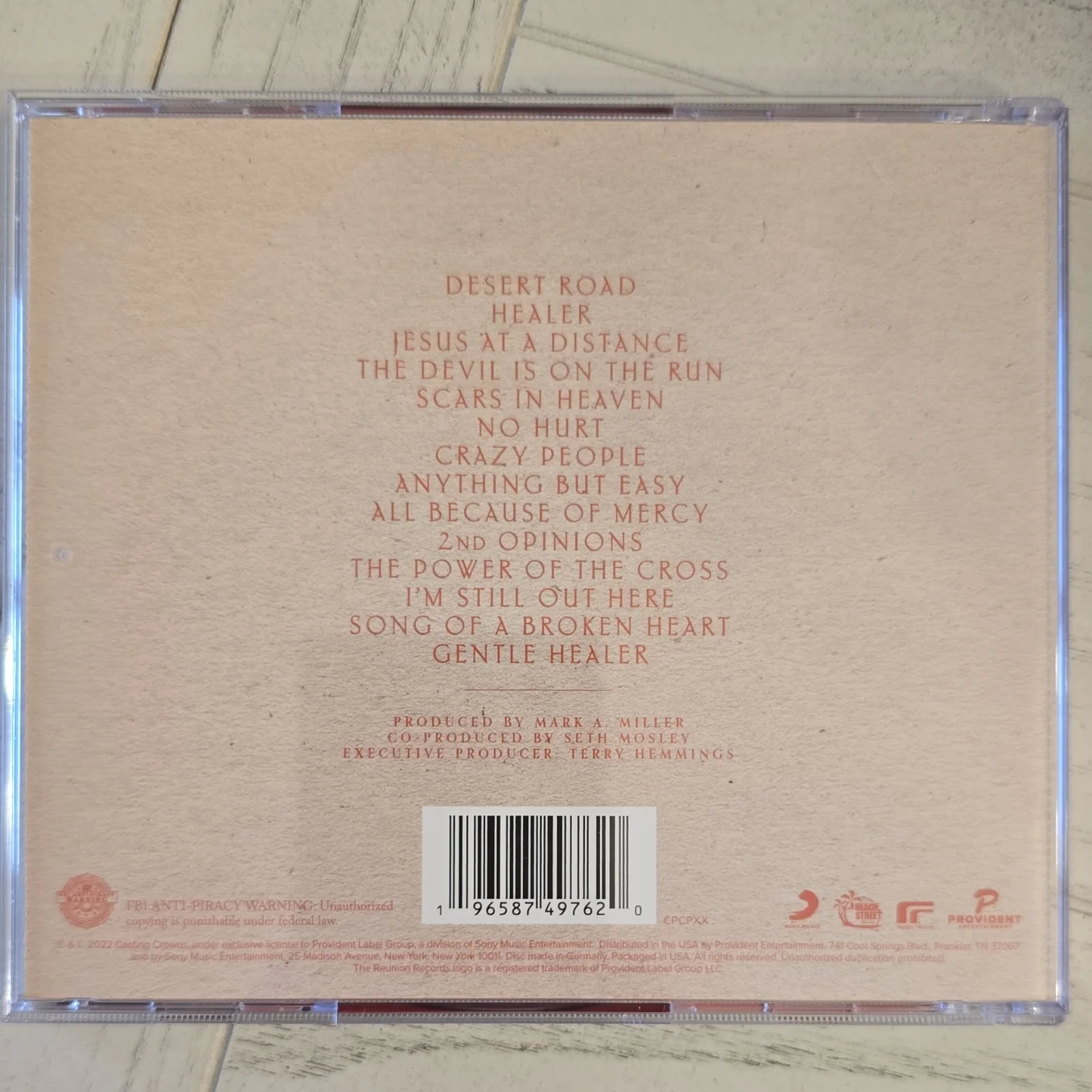 Casting Crowns Healer Deluxe Autographed CD & Booklet, UPC 196588479762, изображение 2