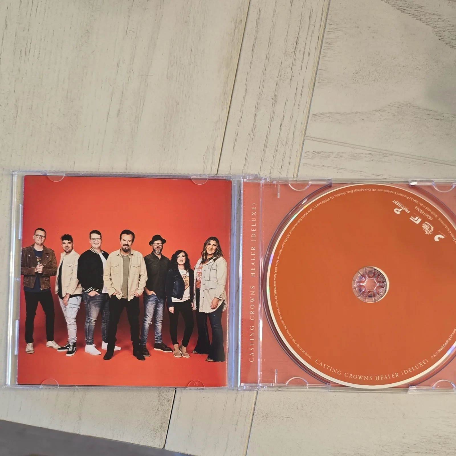 Casting Crowns Healer Deluxe Autographed CD & Booklet, UPC 196588479762, изображение 3