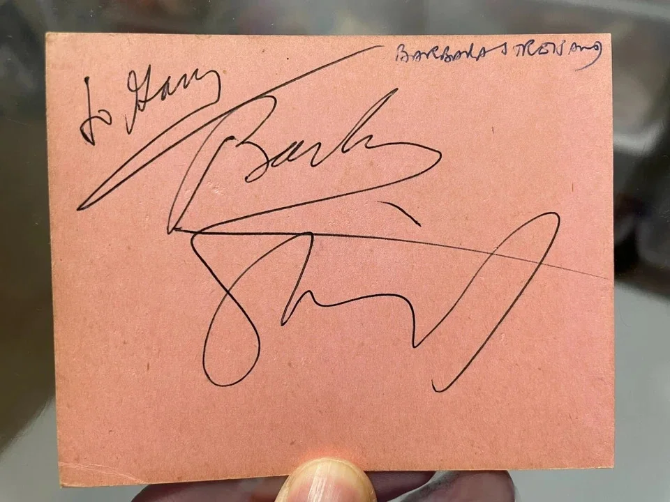 Barbra Streisand — Barbra Streisand Signed Autographed Album Page BECKETT BAS LOA 2, изображение 5