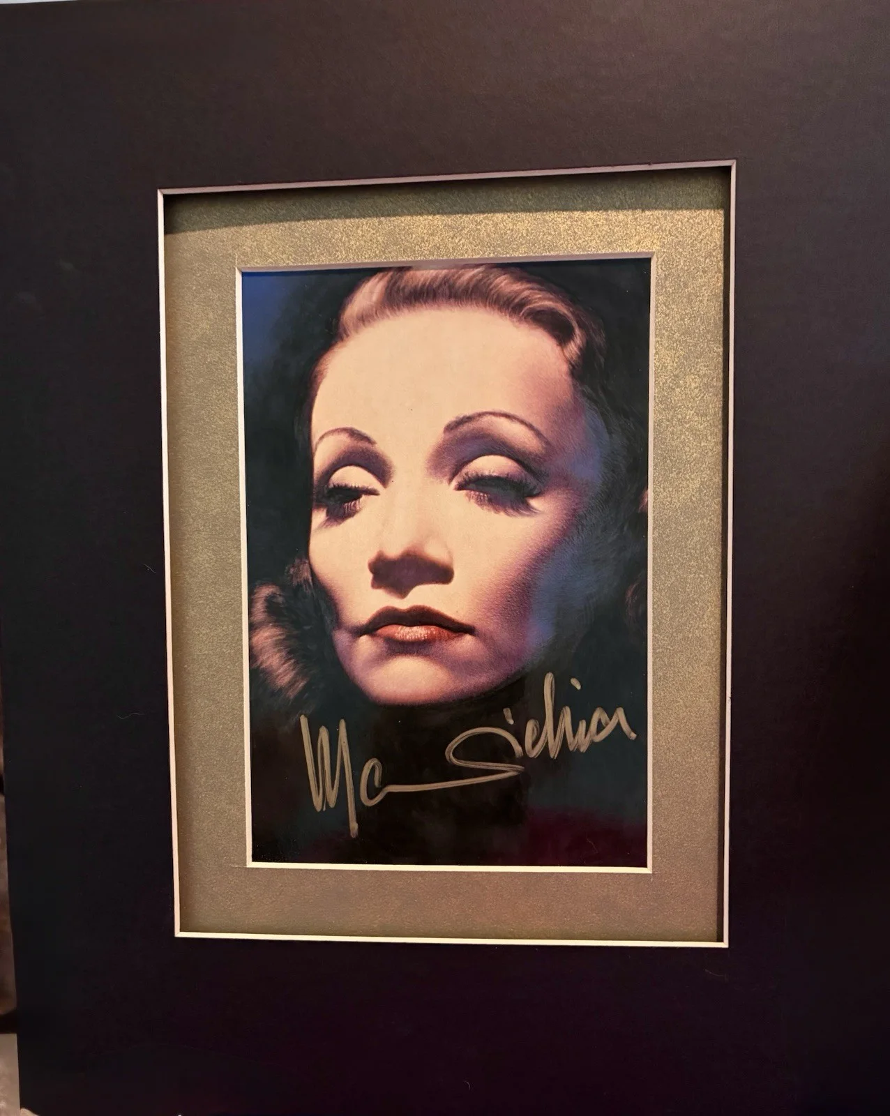 Legendary MARLENE DIETRICH — Legendary Film Star MARLENE DIETRICH (d. 1992) Signed Autographed Color Dbl Matt, изображение 3