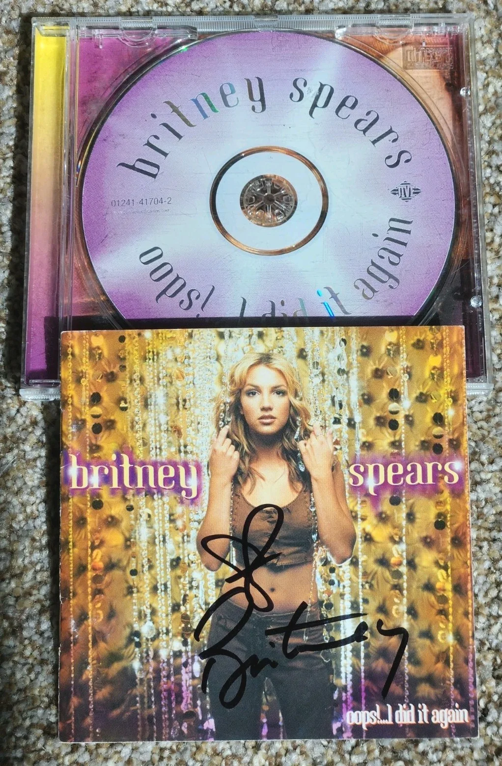 Signed Britney Spears CD Oops!... I Did It Again Autographed Pop Icon, image 2