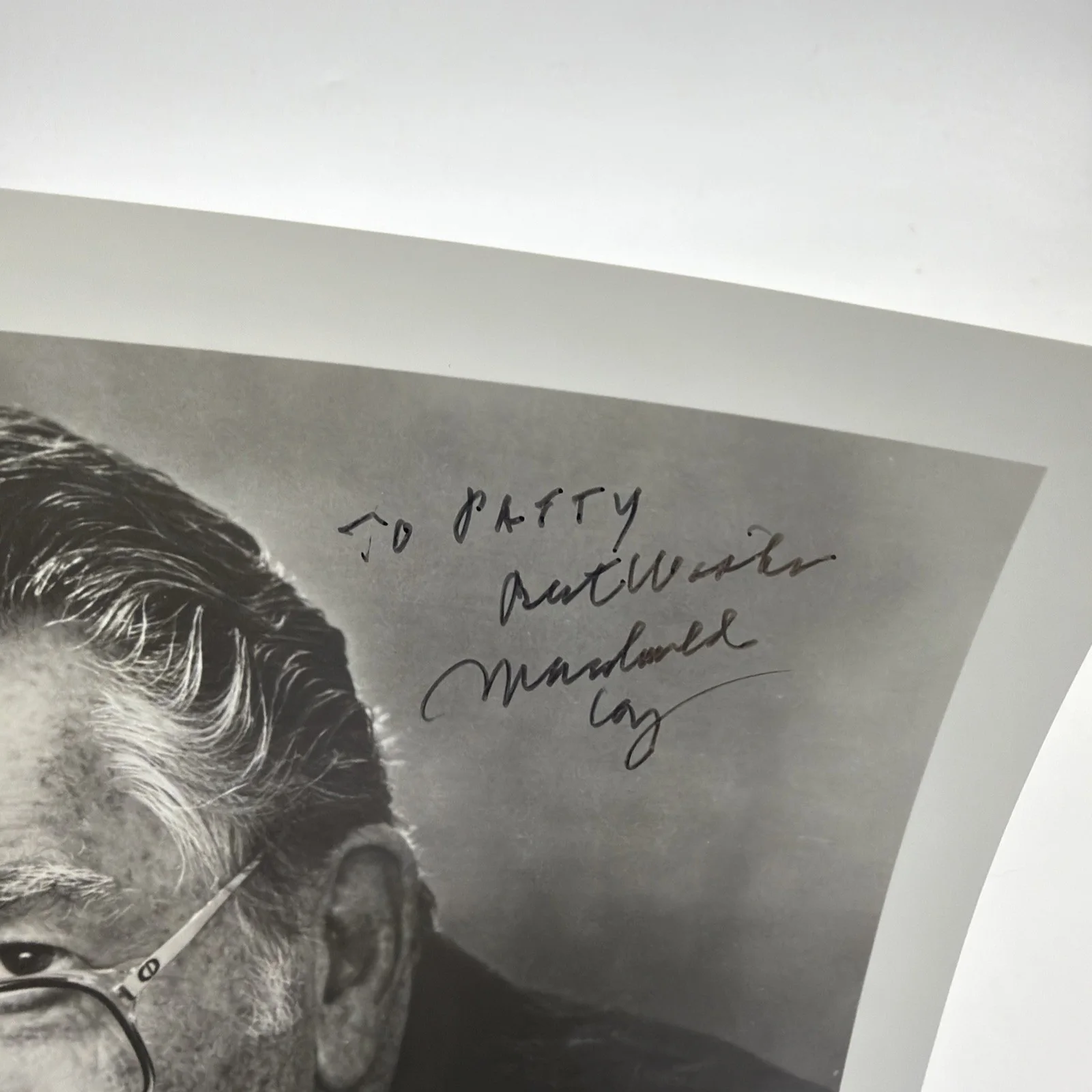 Macdonald Carey — MACDONALD CAREY Signed Autographed 8" x 10" PHOTO and LETTER A Day In The Life, изображение 3