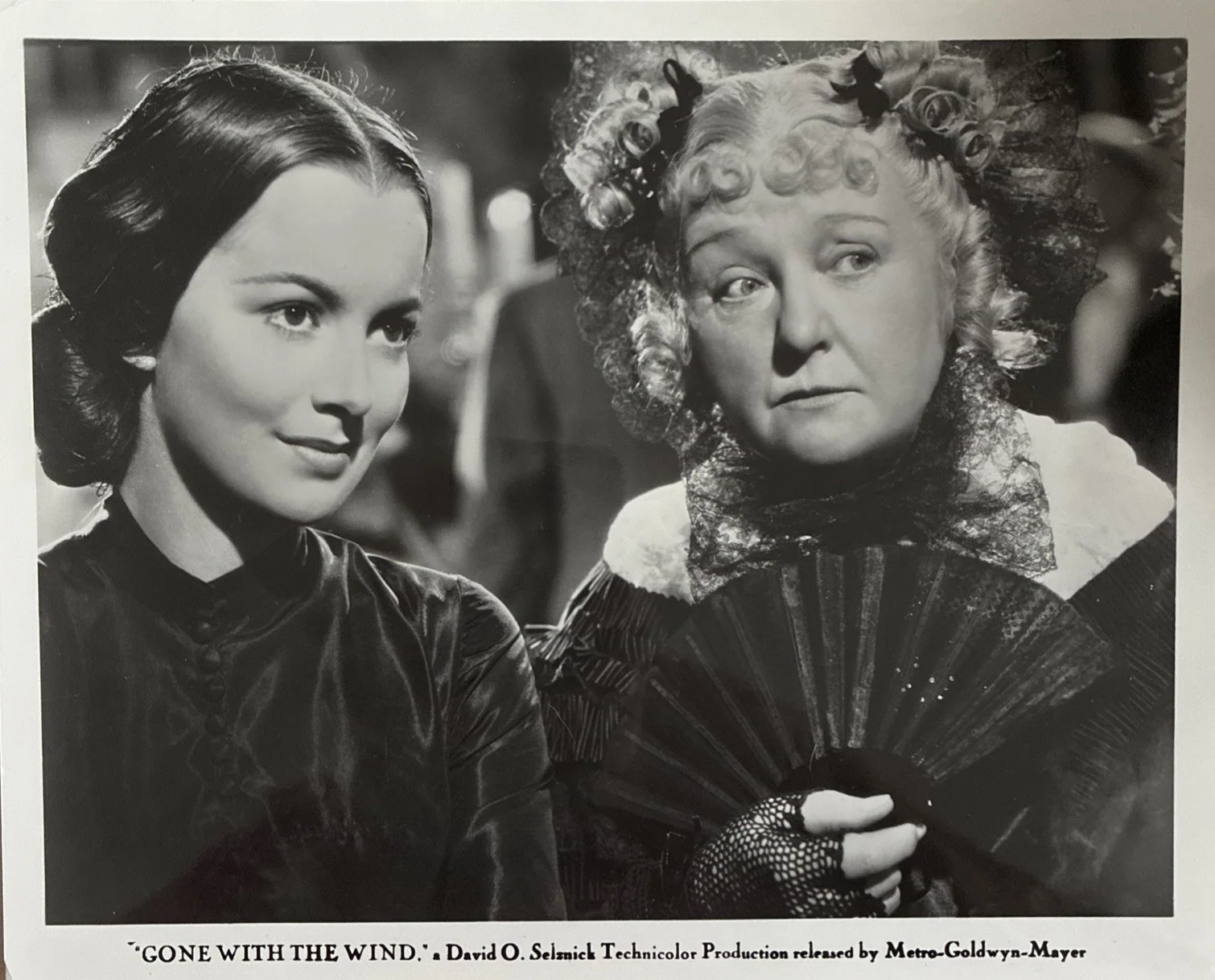 Character Actress LAURA HOPE CREWS — GWTW LAURA HOPE CREWS Autograph Plus Unsigned Photo From Gone With the Wind