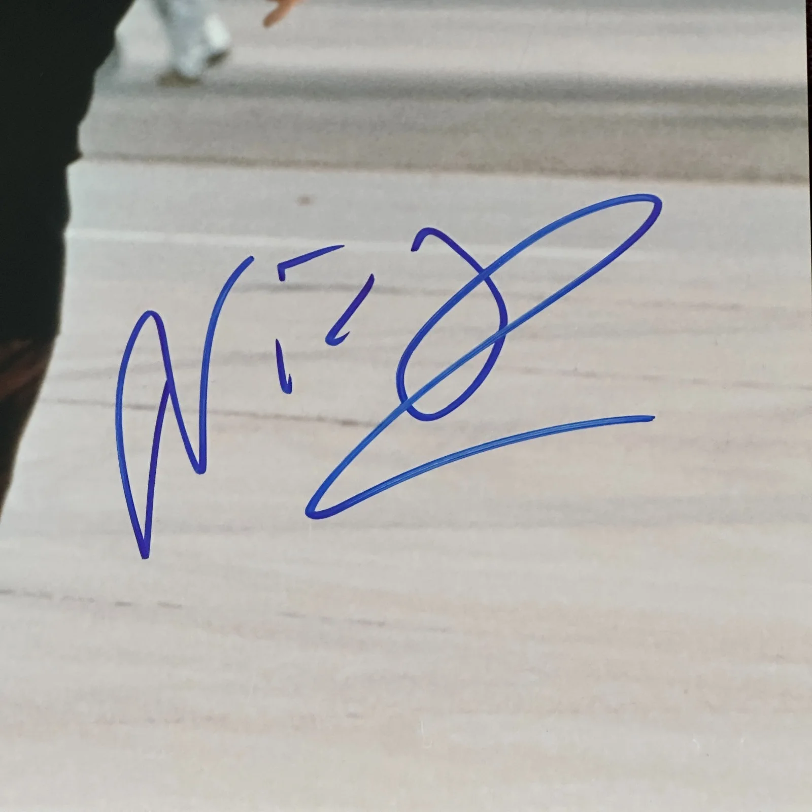 NICOLAS CAGE — NICOLAS CAGE Signed 16x20 PHOTO Beckett Authenticated (BAS), image 2
