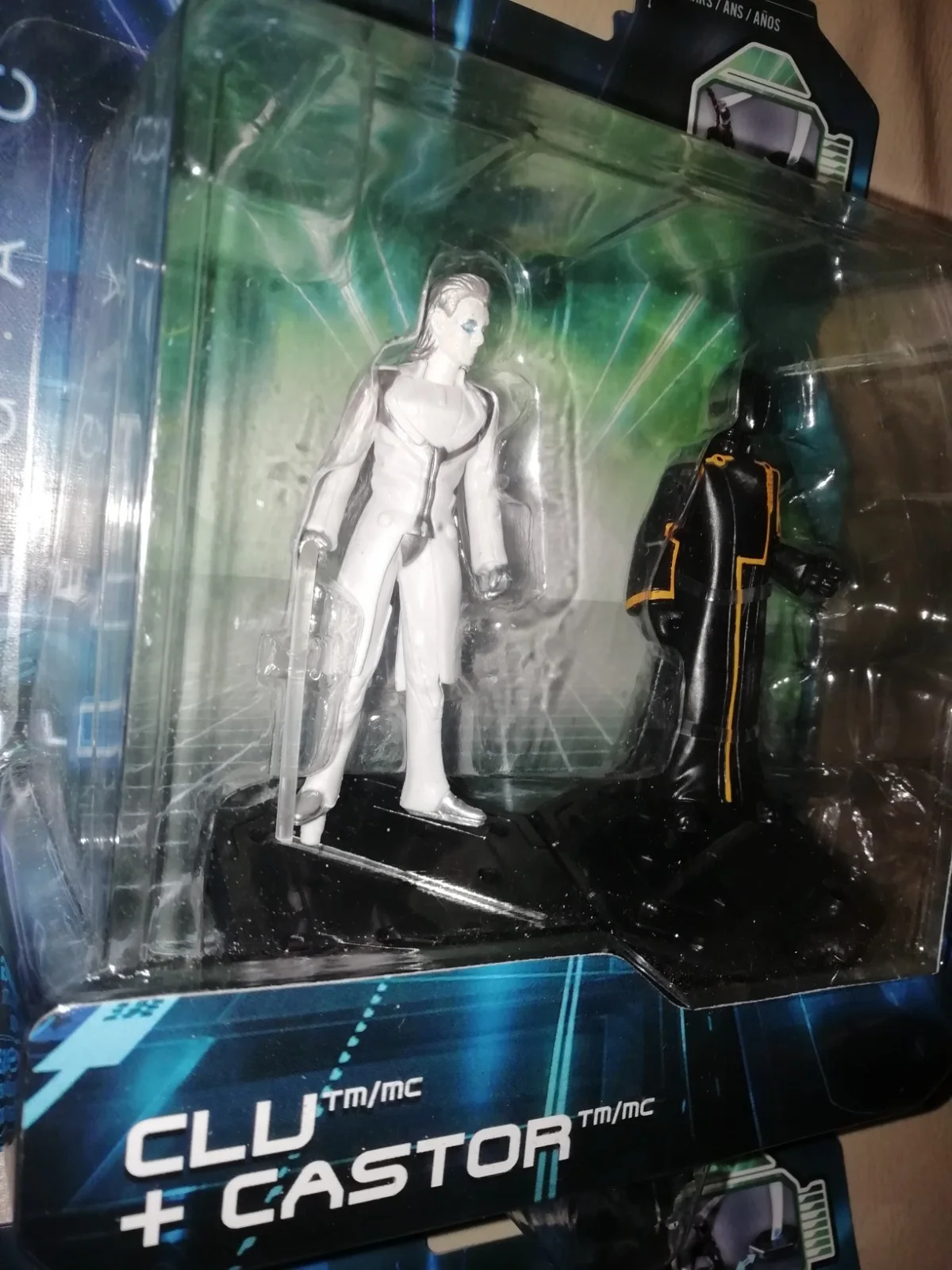 NEW RARE TRON LEGACY 4 FIGURE SET CASTOR AND SIREN CLU SAM FLYNN SET ON CARD, изображение 3
