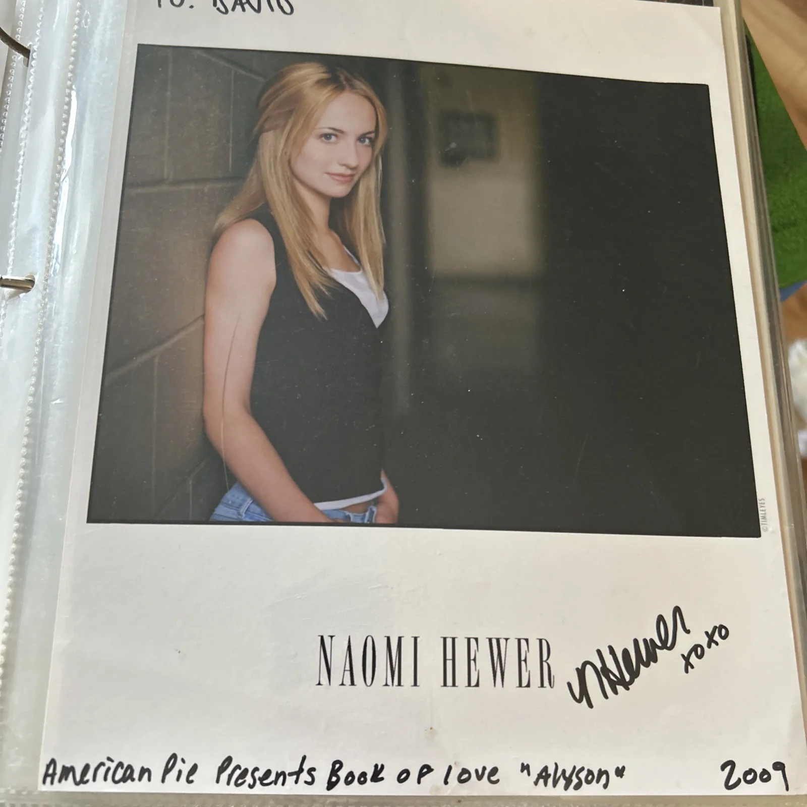 Naomi Hewer — Naomi Hewer "American Pie Presents: The Book Of Love” AUTOGRAPHED 8x10 Photo, изображение 2
