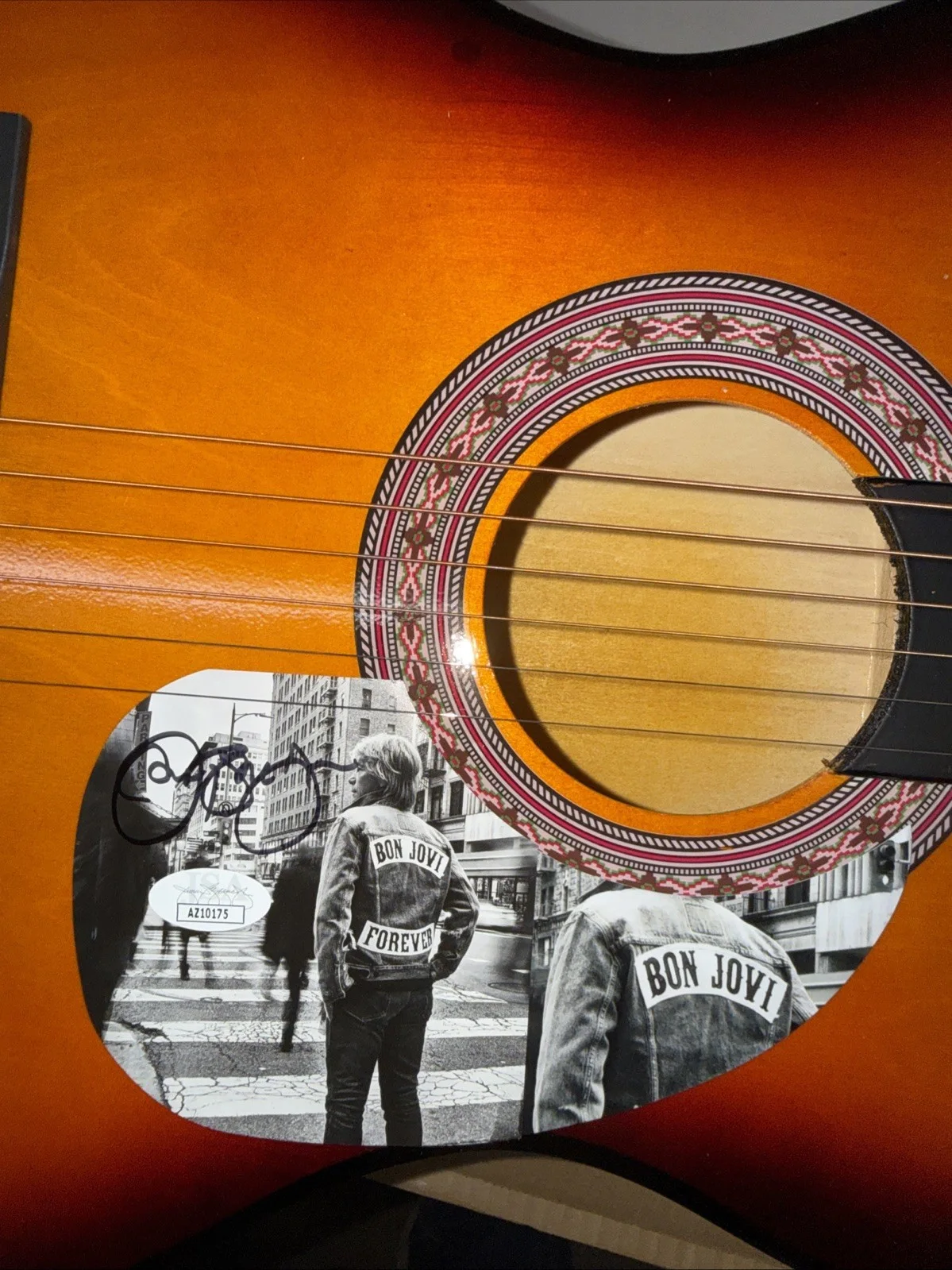 Guitar Autographed By Jon Bon Jovi With Coa, изображение 2