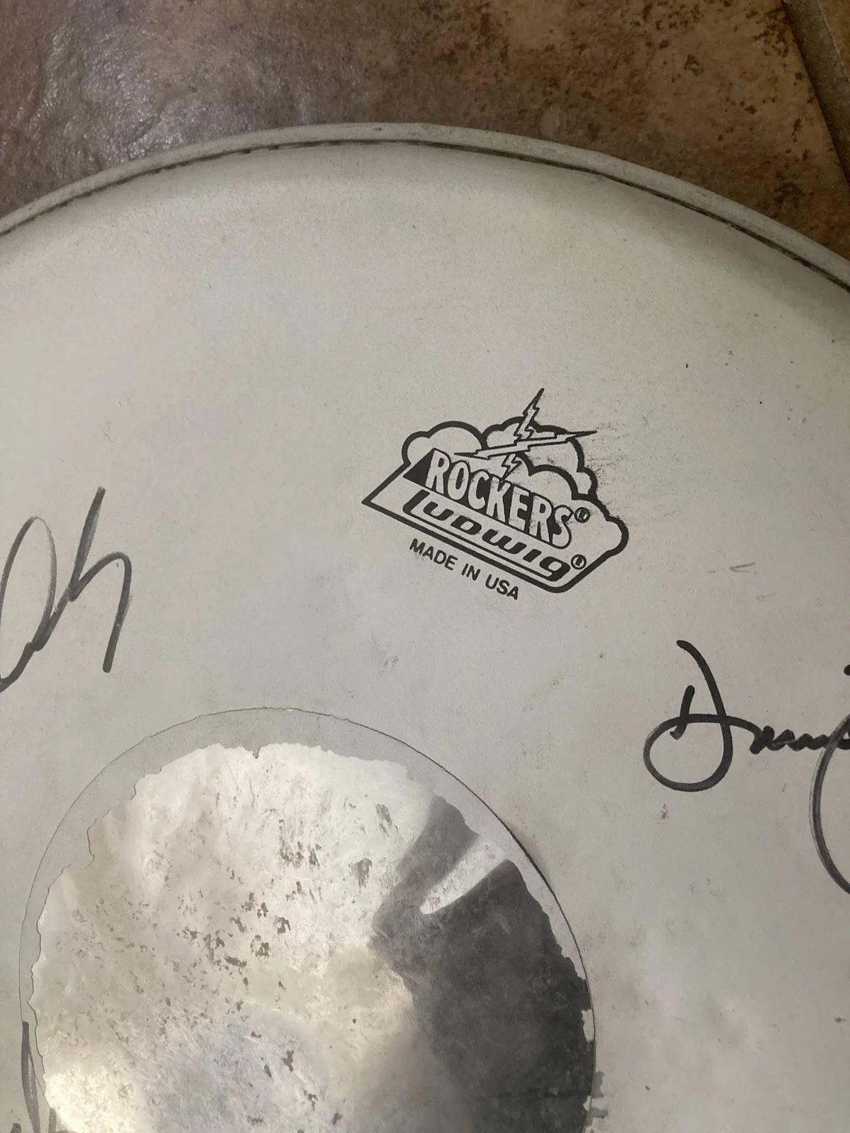 The Monkeys Drumhead Signed By Micky Dolenz, Davy Jones, Peter Tork 14.5” Diam, изображение 4