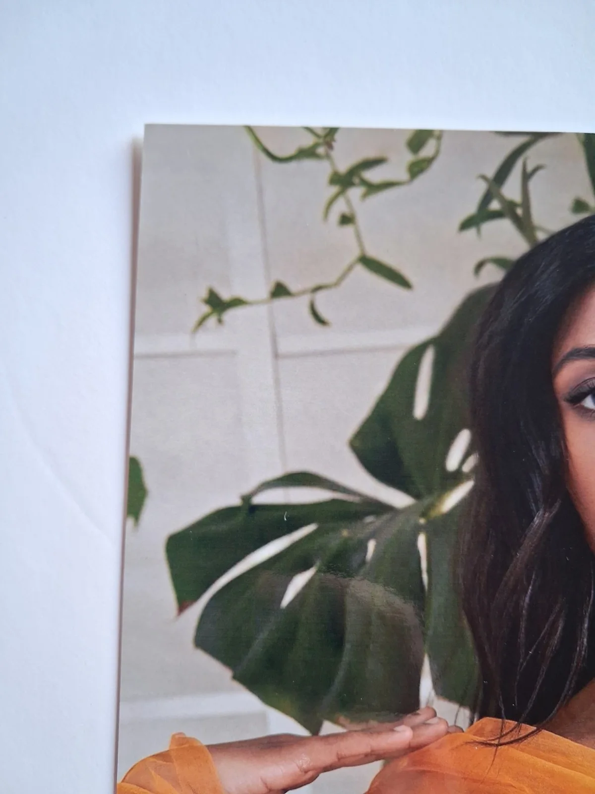 CHARITHRA CHANDRAN from BRIDGERTON - Genuine hand signed 8x10 autograph, image 5