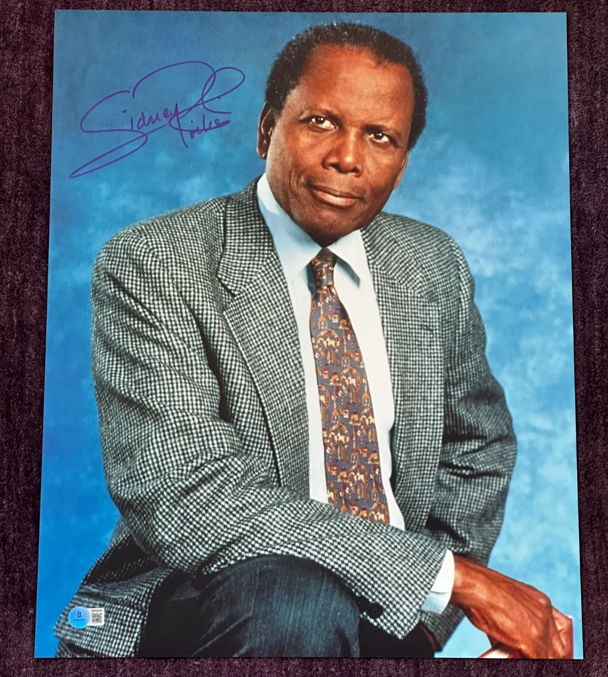 SIDNEY POITIER — SIDNEY POITIER Signed 16x20 PHOTO Beckett Authenticated (BAS)