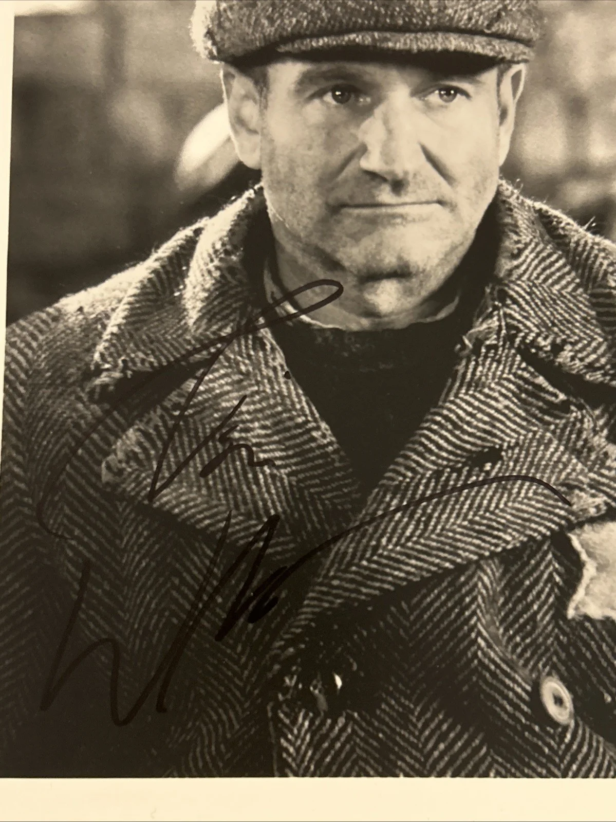 Robin Williams — Robin Williams Signed 8x10 Photo, image 2