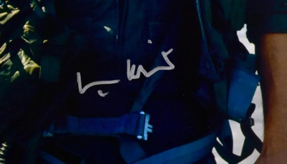 Val Kilmer — Val Kilmer Autographed Top Gun Iceman 16x20 Full Body Photo- JSA *Silver, image 5