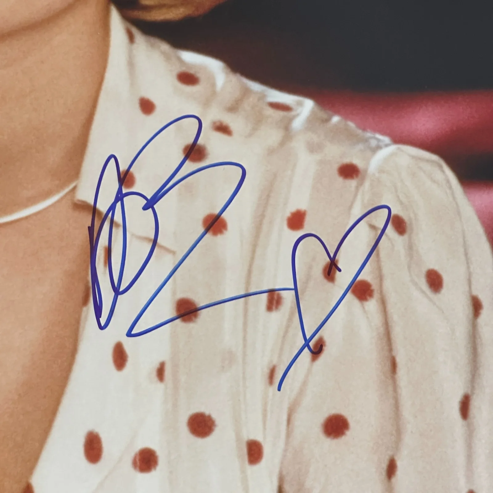 DREW BARRYMORE — DREW BARRYMORE Signed 16x20 PHOTO Beckett Authenticated (BAS), image 2