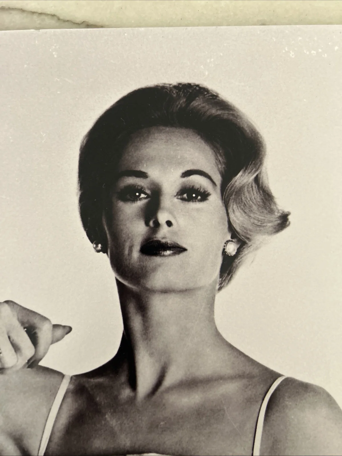 Tippi Hedren Signed 16x20 Photo - “The Birds”Autographed - Great Pose!, изображение 4