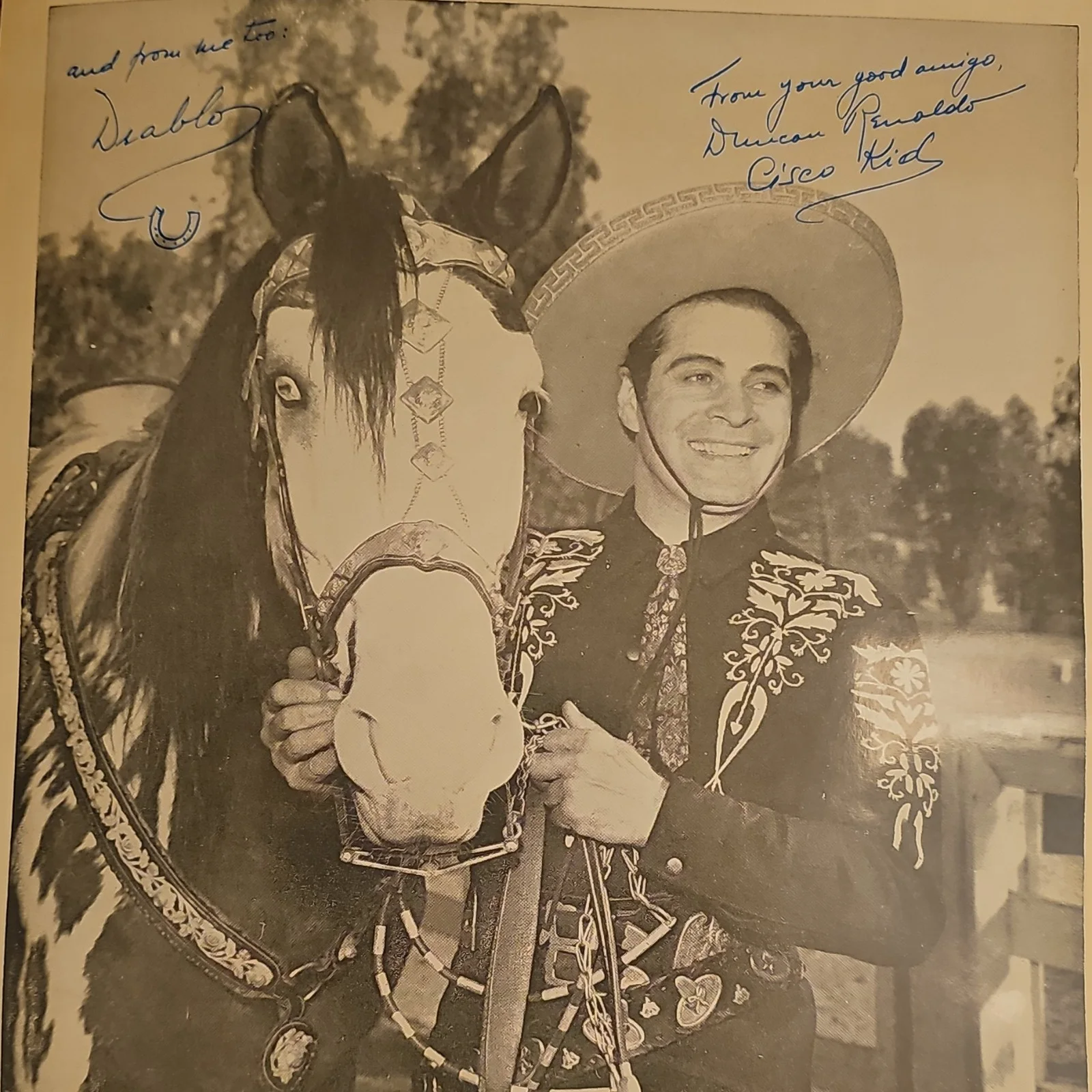 Duncan Renaldo, Diablo — Cisco Kid 1953 Original Signed Photo Duncan Renaldo & Diablo Autograph, image 3