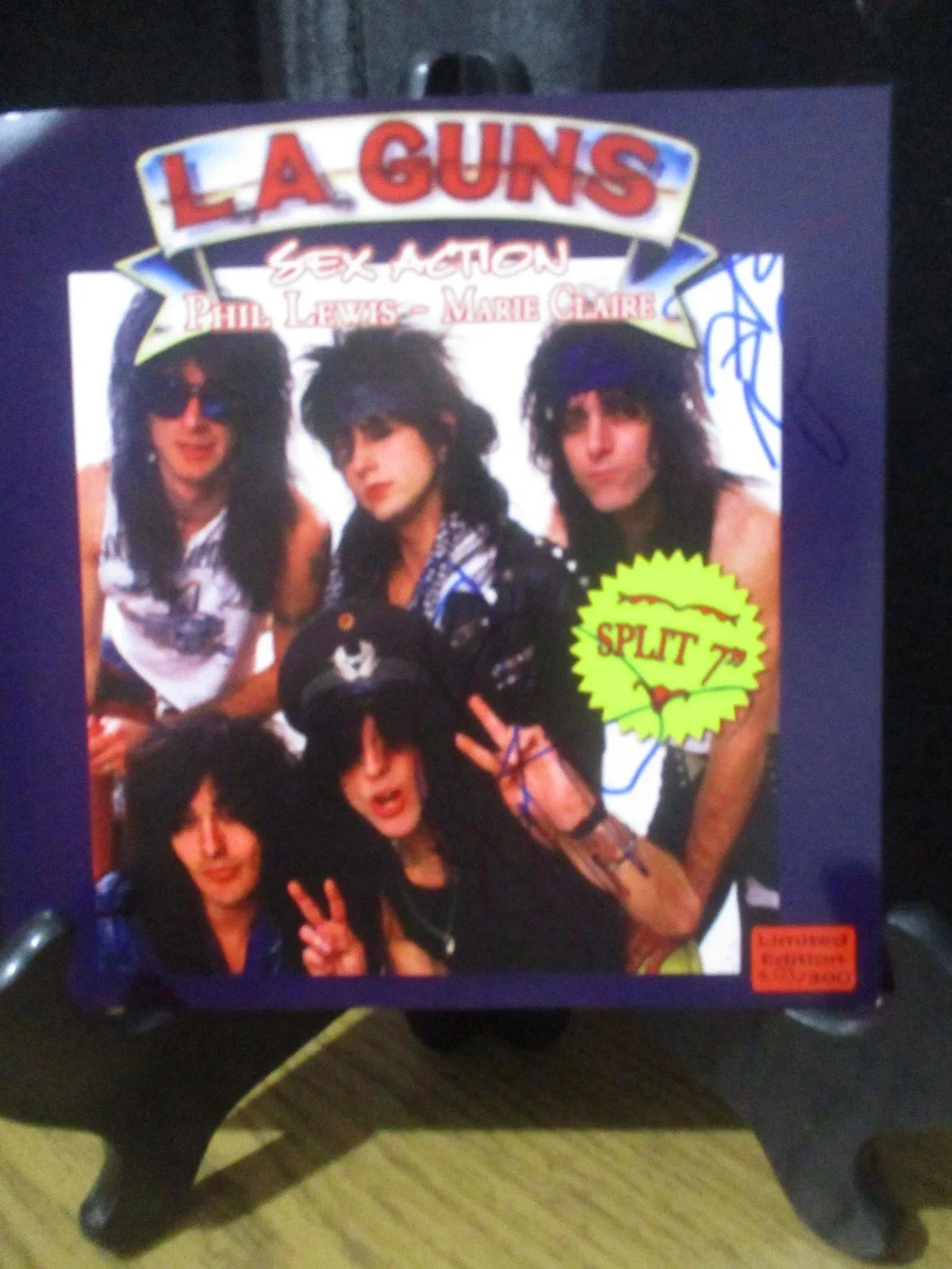 LA GUNS authentic signed/autographed RARE limited edition white vinyl 45, image 3